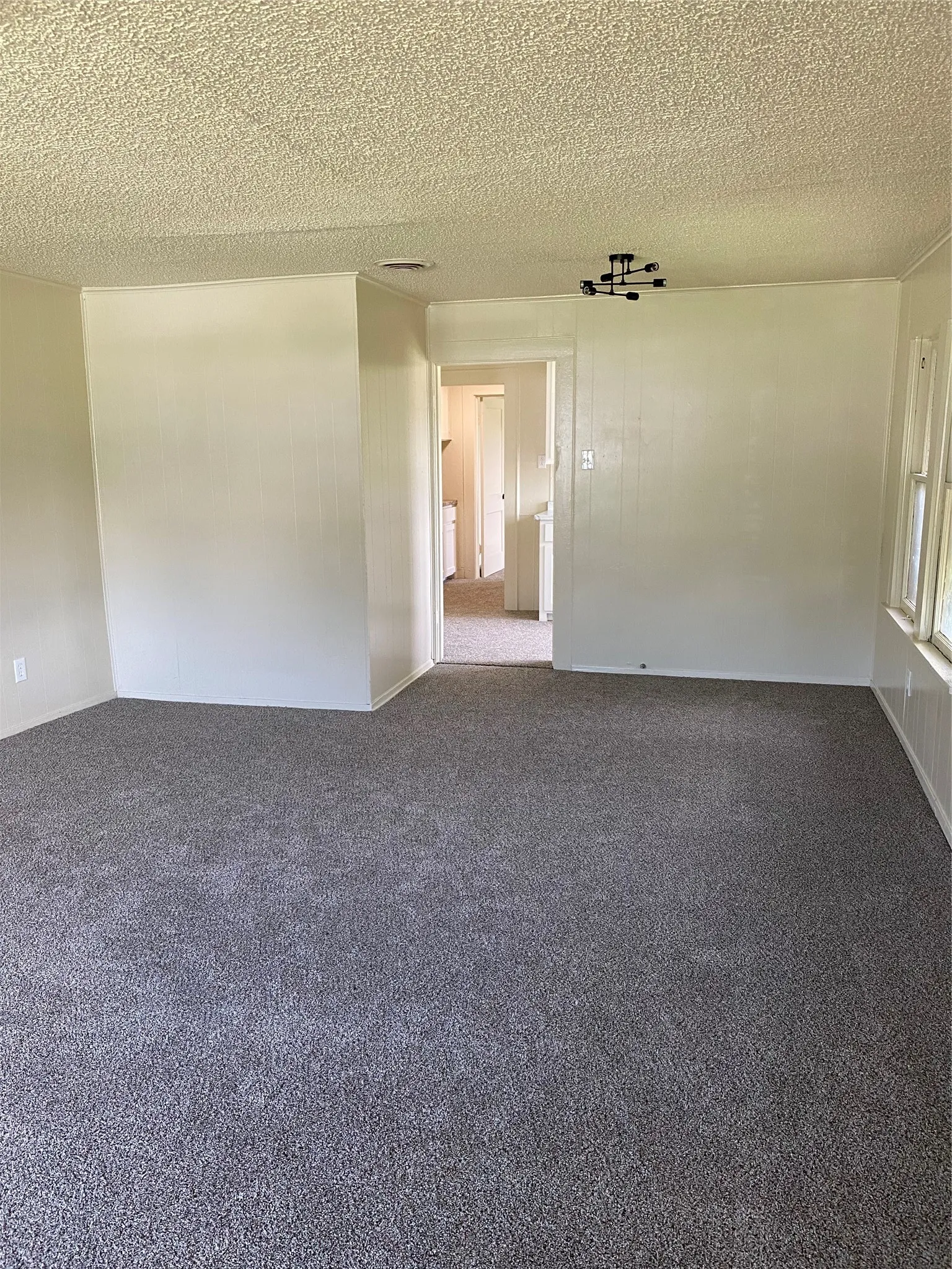 Duplex For Rent in Tarrant County , 200 Marquette Avenue, Azle, Texas 76020, 2 Bedroom, 1 Bathroom, Garage spaces, 24 Sqft, built in 0, mls#21381195, Real Estate Agent in Azle, Homes For Rent in Tarrant county, Homes For Rent in Azle, Realtor in Azle Texas, Real Estate Brokerage Independent Realty Texas, Luminita Cordes Realtor