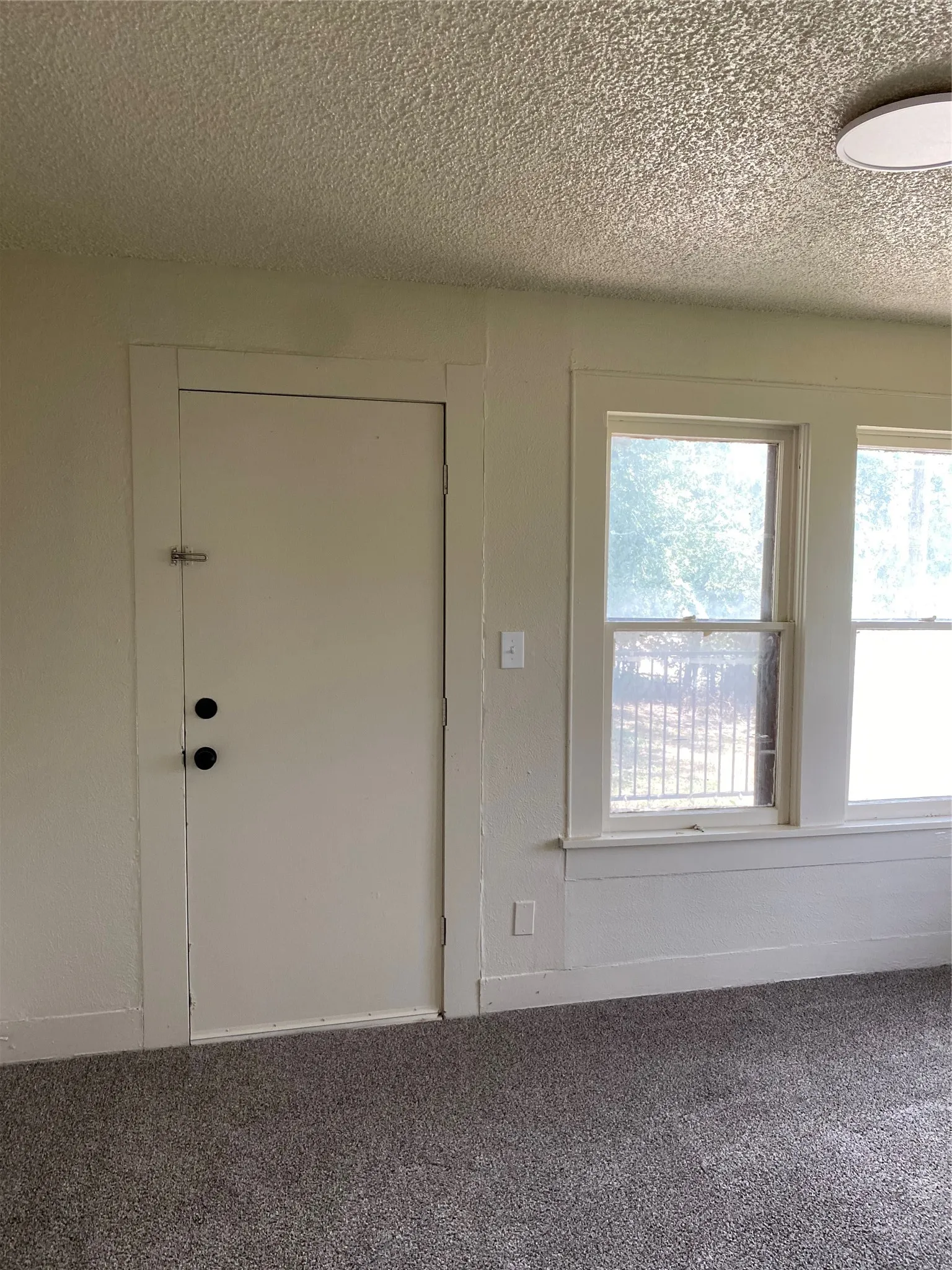 Duplex For Rent in Tarrant County , 200 Marquette Avenue, Azle, Texas 76020, 2 Bedroom, 1 Bathroom, Garage spaces, 24 Sqft, built in 0, mls#21381195, Real Estate Agent in Azle, Homes For Rent in Tarrant county, Homes For Rent in Azle, Realtor in Azle Texas, Real Estate Brokerage Independent Realty Texas, Luminita Cordes Realtor