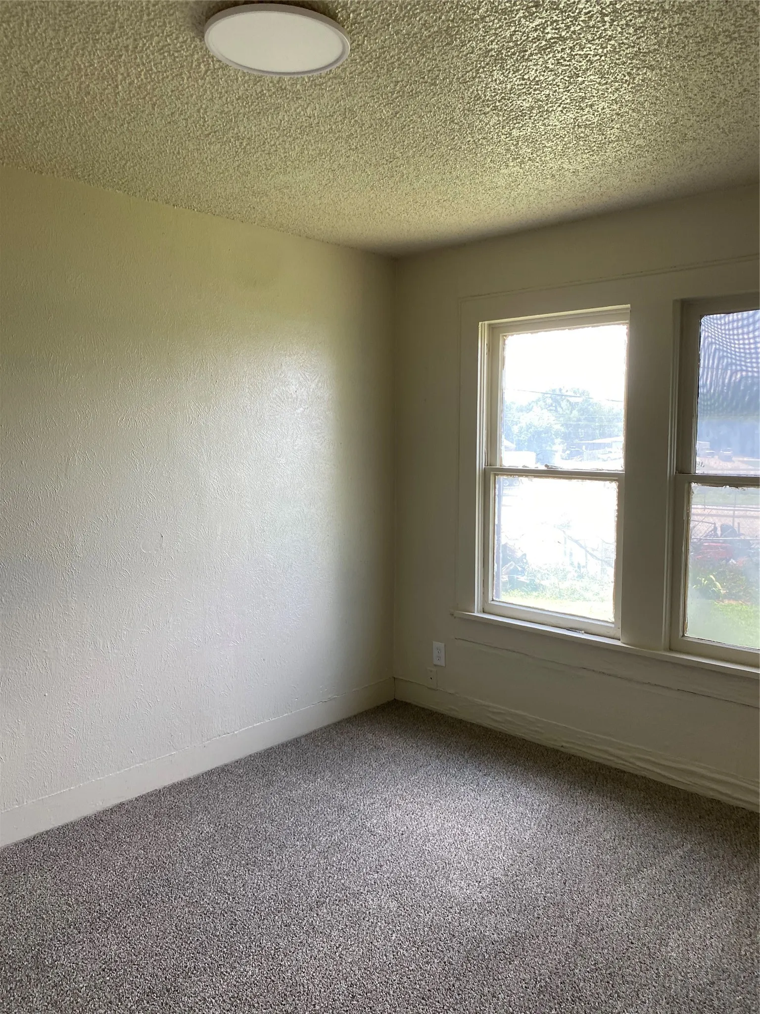 Duplex For Rent in Tarrant County , 200 Marquette Avenue, Azle, Texas 76020, 2 Bedroom, 1 Bathroom, Garage spaces, 24 Sqft, built in 0, mls#21381195, Real Estate Agent in Azle, Homes For Rent in Tarrant county, Homes For Rent in Azle, Realtor in Azle Texas, Real Estate Brokerage Independent Realty Texas, Luminita Cordes Realtor