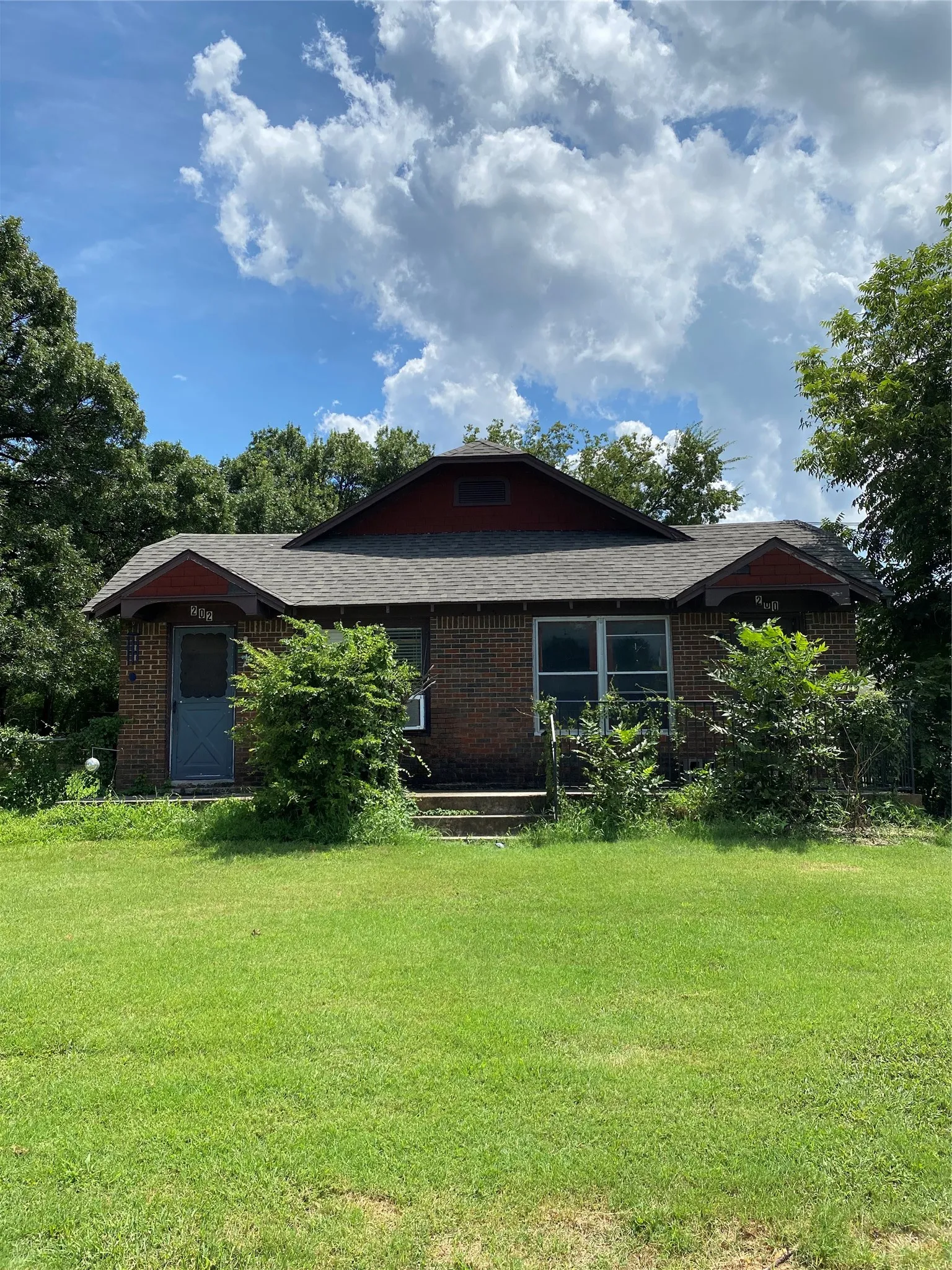 Duplex For Rent in Tarrant County , 200 Marquette Avenue, Azle, Texas 76020, 2 Bedroom, 1 Bathroom, Garage spaces, 24 Sqft, built in 0, mls#21381195, Real Estate Agent in Azle, Homes For Rent in Tarrant county, Homes For Rent in Azle, Realtor in Azle Texas, Real Estate Brokerage Independent Realty Texas, Luminita Cordes Realtor