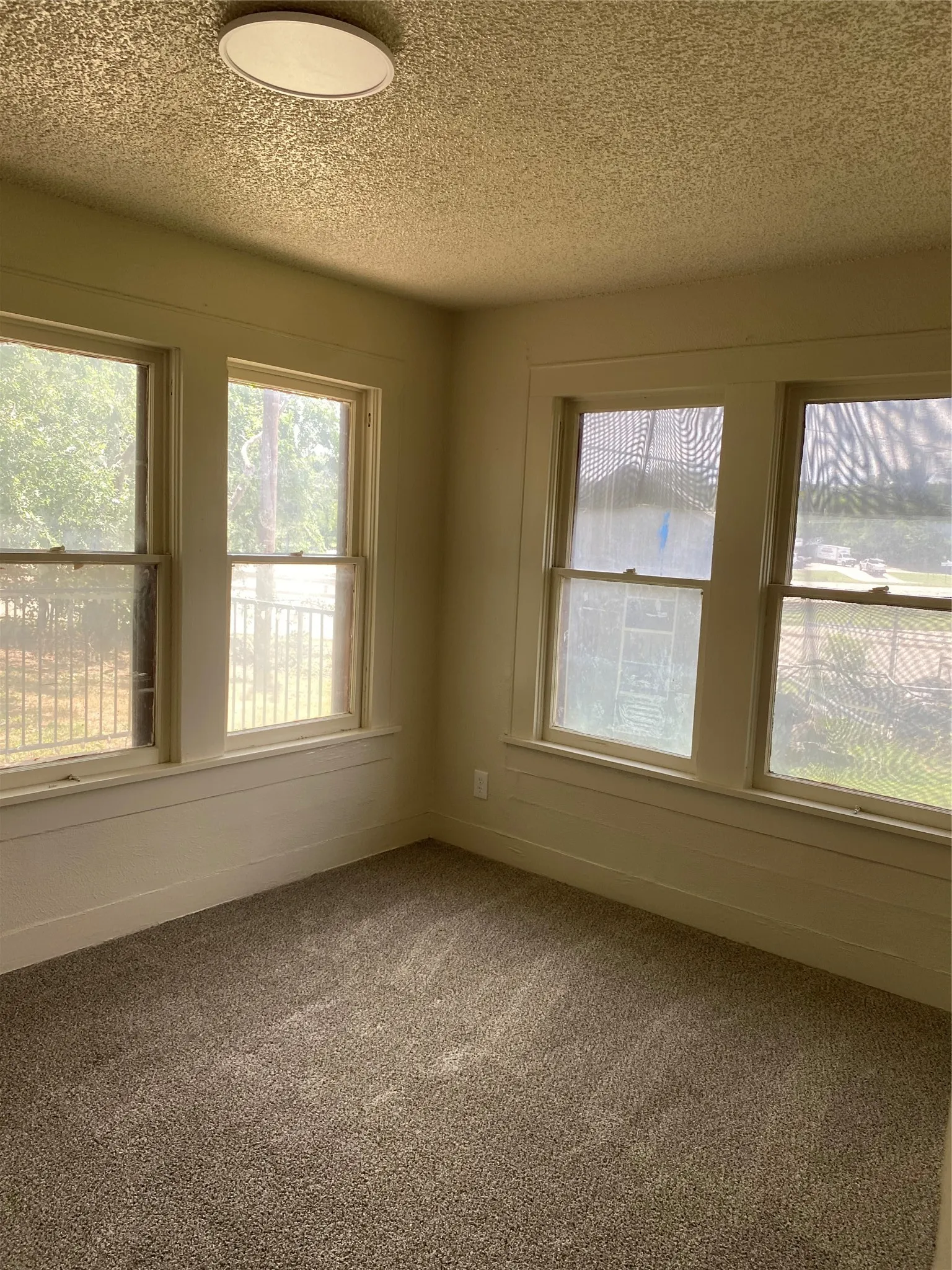Duplex For Rent in Tarrant County , 200 Marquette Avenue, Azle, Texas 76020, 2 Bedroom, 1 Bathroom, Garage spaces, 24 Sqft, built in 0, mls#21381195, Real Estate Agent in Azle, Homes For Rent in Tarrant county, Homes For Rent in Azle, Realtor in Azle Texas, Real Estate Brokerage Independent Realty Texas, Luminita Cordes Realtor