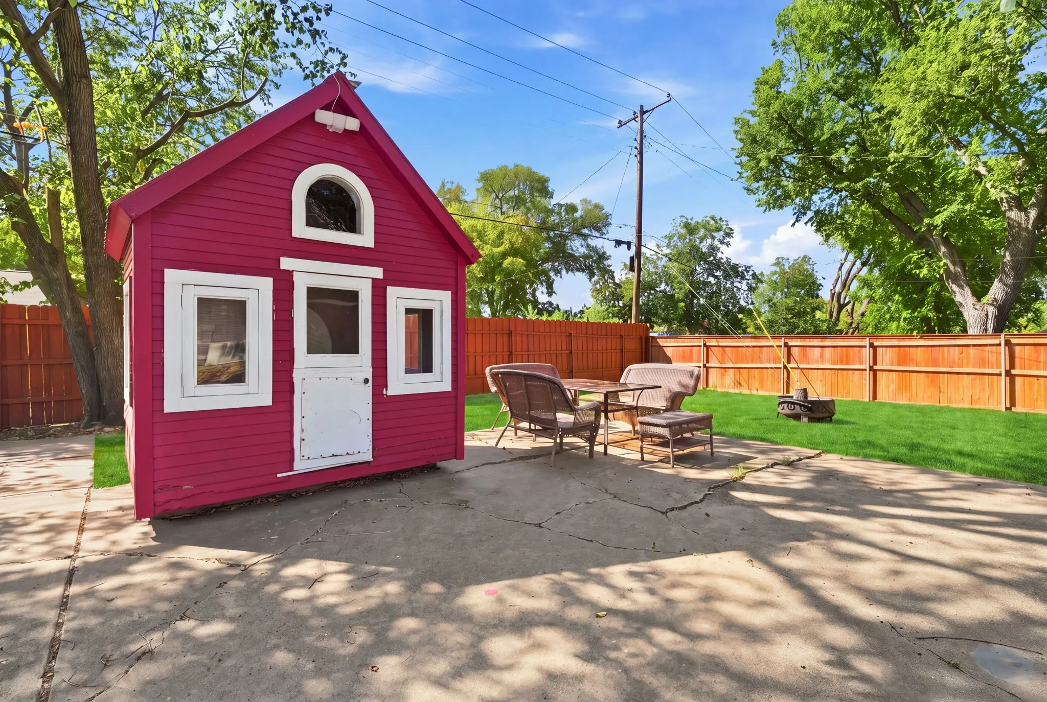 Single Family Residence For Sale in Dallas County , 13640 Purple Sage Road, Dallas, Texas 75240, 3 Bedroom, 2 Bathroom, 2 Garage spaces, 1,608 Sqft, built in 1964, mls#21381324, Real Estate Agent in Dallas, Homes For Sale in Dallas county, Homes For Sale in Dallas, Realtor in Dallas Texas, Real Estate Brokerage Independent Realty Texas, Luminita Cordes Realtor
