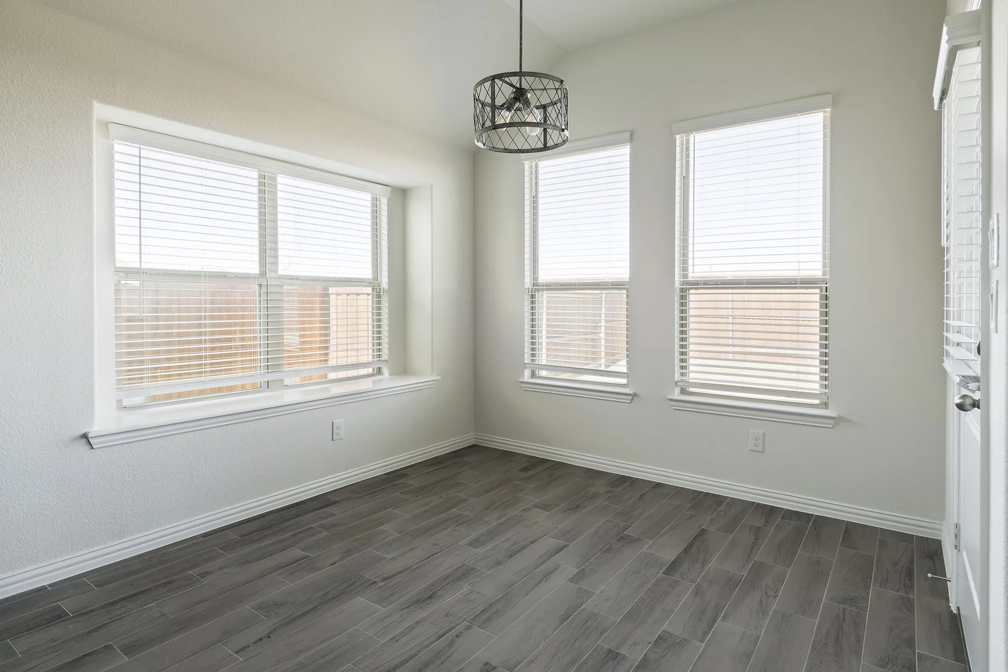 Single Family Residence For Rent in Denton County , 6225 Sutton Fields Trail, Aubrey, Texas 76227, 4 Bedroom, 3 Bathroom, 2 Garage spaces, 2,143 Sqft, built in 2019, mls#21378152, Real Estate Agent in Aubrey, Homes For Rent in Denton county, Homes For Rent in Aubrey, Realtor in Aubrey Texas, Real Estate Brokerage Independent Realty Texas, Luminita Cordes Realtor