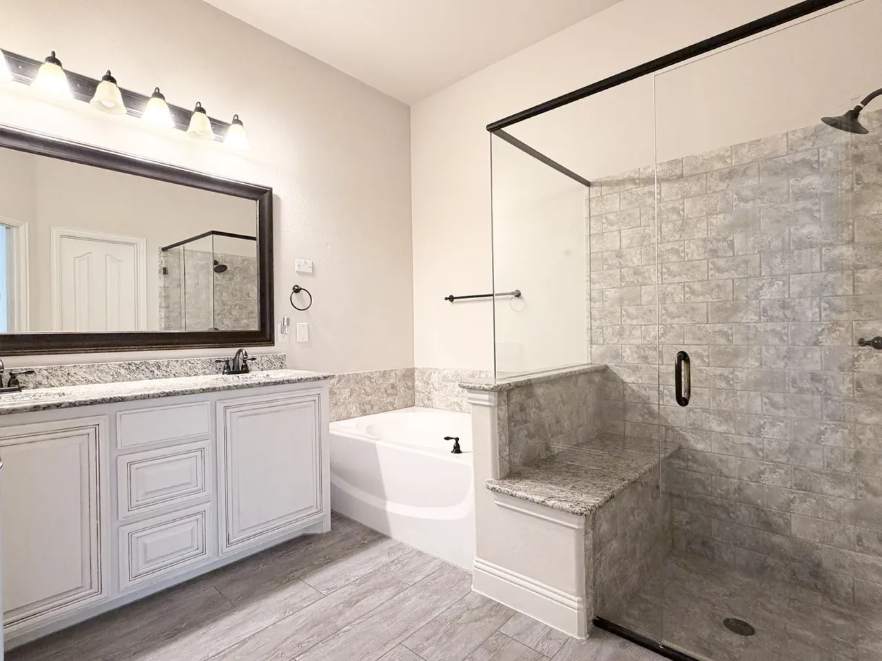 Single Family Residence For Rent in Denton County , 913 Foxglove Drive, Little Elm, Texas 75068, 4 Bedroom, 2 Bathroom, 2 Garage spaces, 2,240 Sqft, built in 2015, mls#21381333, Real Estate Agent in Little Elm, Homes For Rent in Denton county, Homes For Rent in Little Elm, Realtor in Little Elm Texas, Real Estate Brokerage Independent Realty Texas, Luminita Cordes Realtor