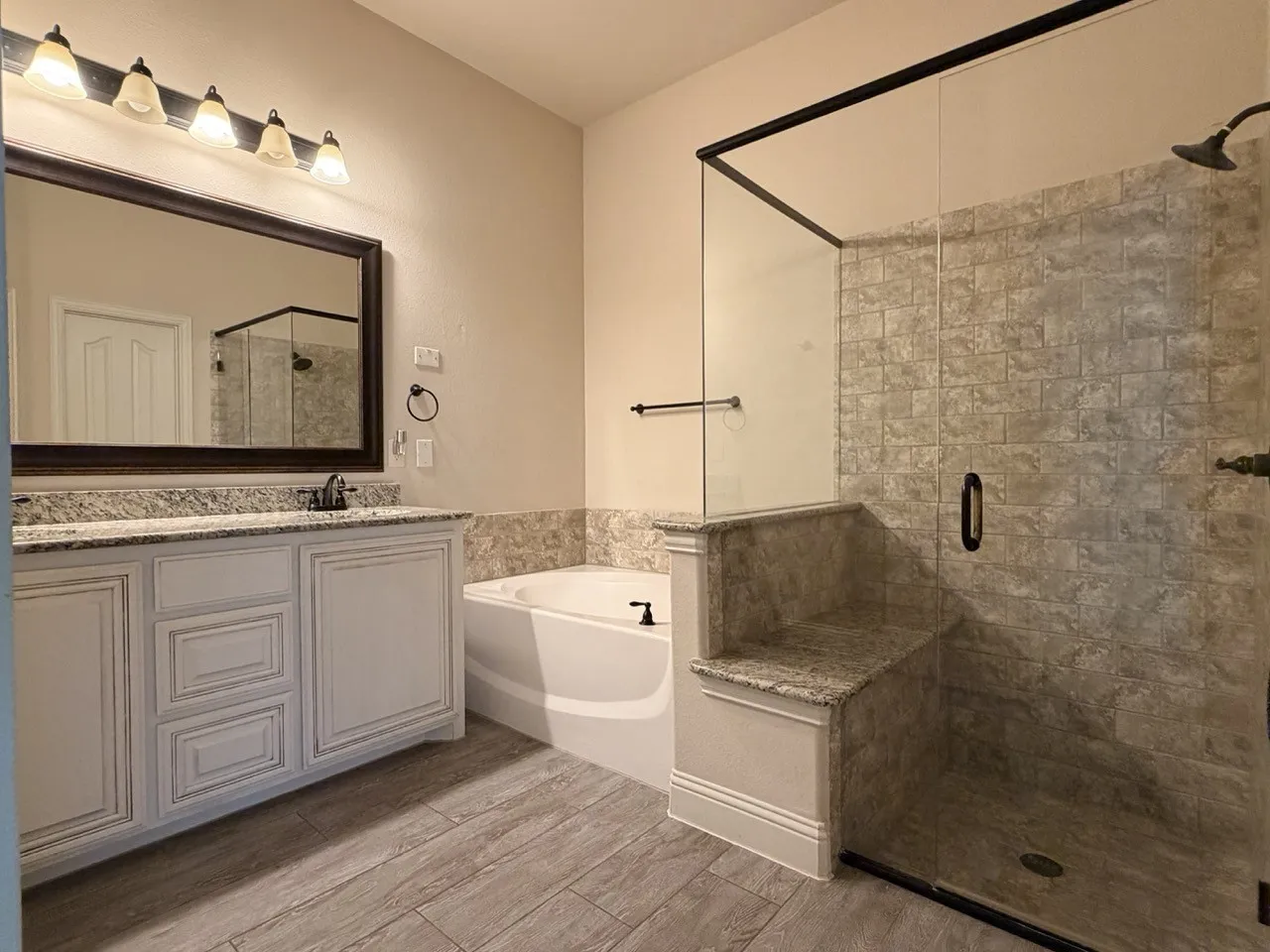 Single Family Residence For Rent in Denton County , 913 Foxglove Drive, Little Elm, Texas 75068, 4 Bedroom, 2 Bathroom, 2 Garage spaces, 2,240 Sqft, built in 2015, mls#21381333, Real Estate Agent in Little Elm, Homes For Rent in Denton county, Homes For Rent in Little Elm, Realtor in Little Elm Texas, Real Estate Brokerage Independent Realty Texas, Luminita Cordes Realtor