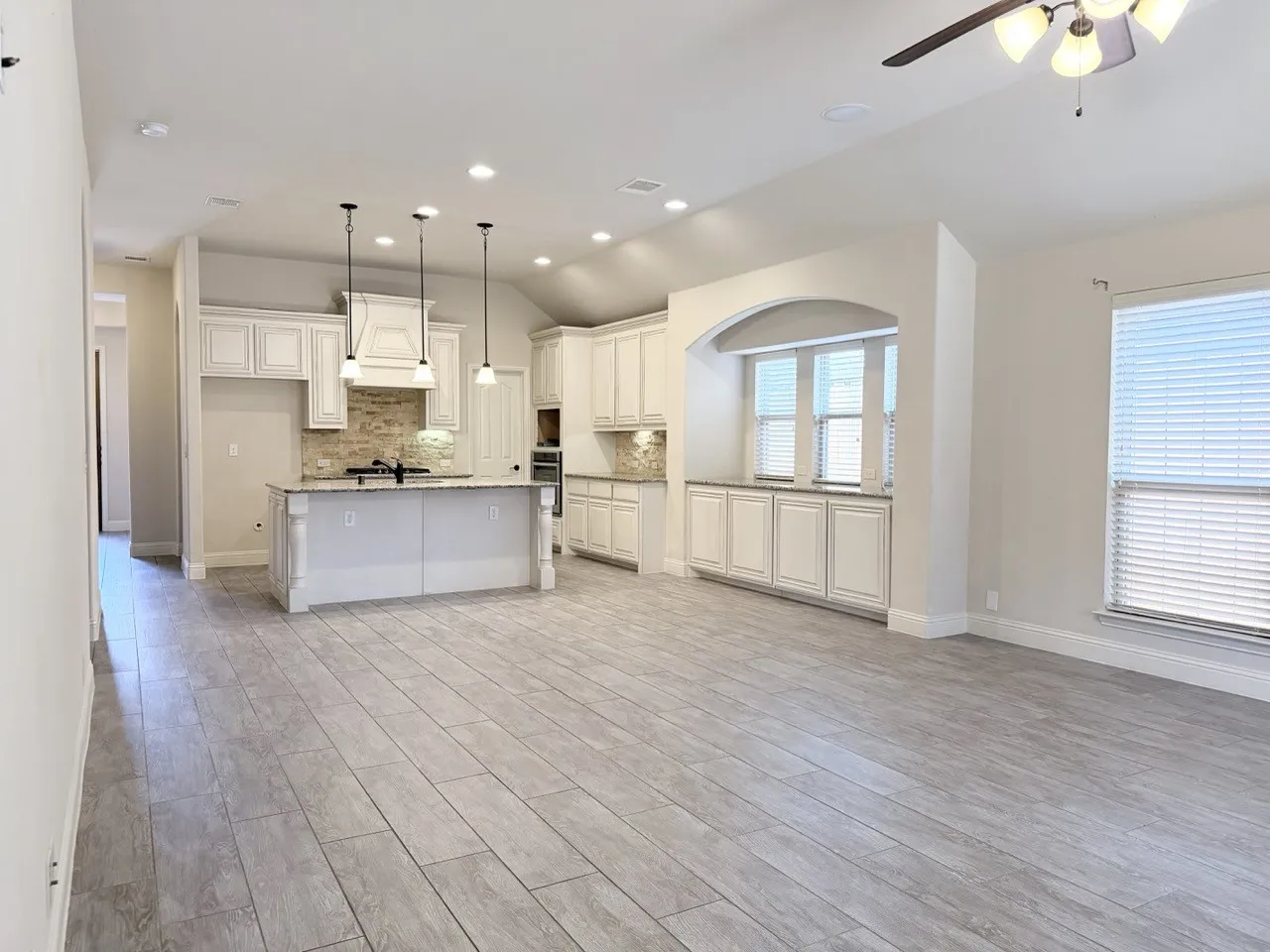Single Family Residence For Rent in Denton County , 913 Foxglove Drive, Little Elm, Texas 75068, 4 Bedroom, 2 Bathroom, 2 Garage spaces, 2,240 Sqft, built in 2015, mls#21381333, Real Estate Agent in Little Elm, Homes For Rent in Denton county, Homes For Rent in Little Elm, Realtor in Little Elm Texas, Real Estate Brokerage Independent Realty Texas, Luminita Cordes Realtor