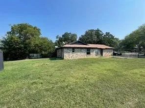 Duplex For Rent in Tarrant County , 5334 Flamingo Road, Fort Worth, Texas 76119, 2 Bedroom, 1 Bathroom, Garage spaces, 720 Sqft, built in 1984, mls#21381348, Real Estate Agent in Fort Worth, Homes For Rent in Tarrant county, Homes For Rent in Fort Worth, Realtor in Fort Worth Texas, Real Estate Brokerage Independent Realty Texas, Luminita Cordes Realtor