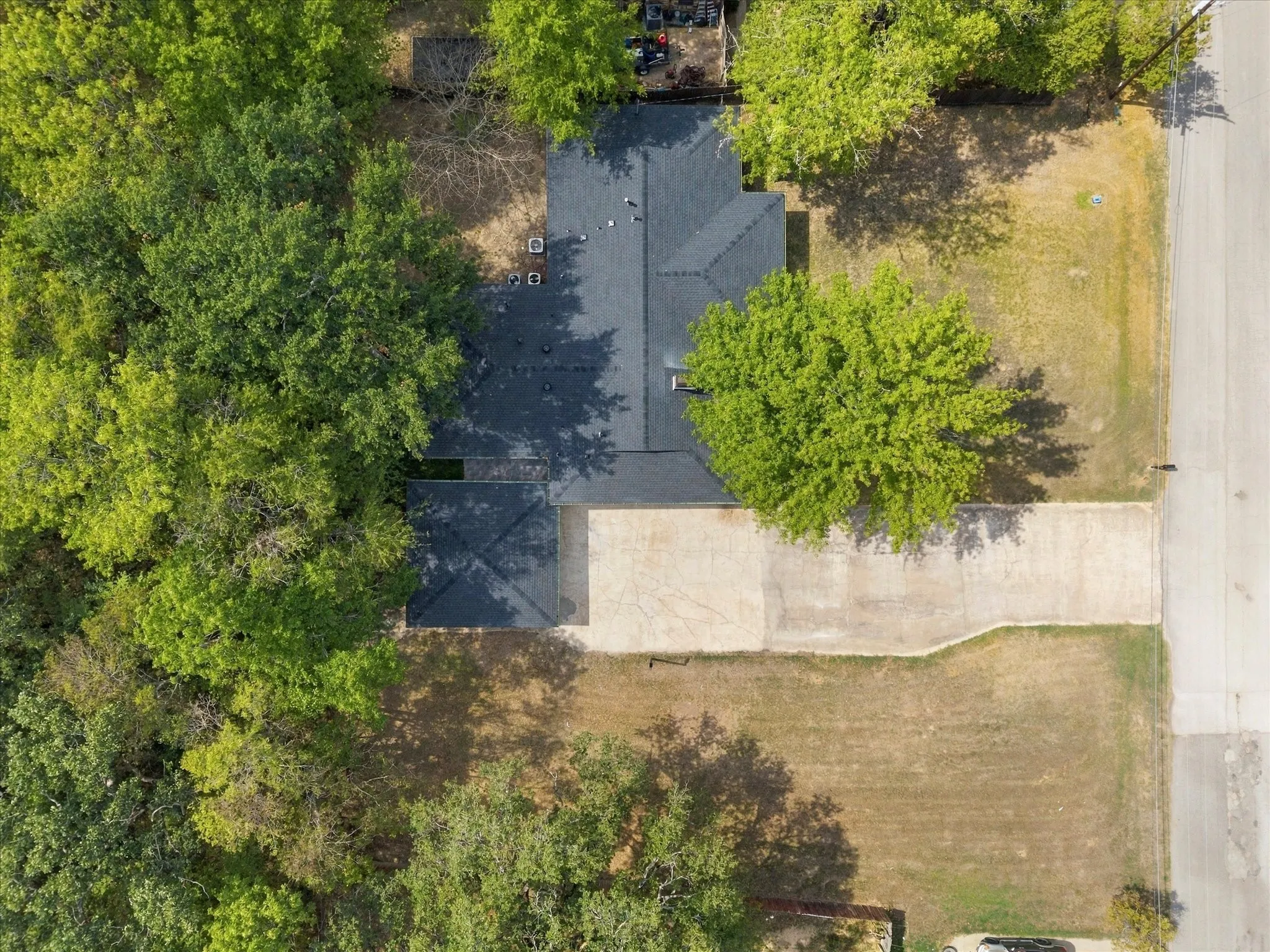 Single Family Residence For Sale in Van Zandt County , 205 Short Street, Canton, Texas 75103, 4 Bedroom, 4 Bathroom, Garage spaces, 2,670 Sqft, built in 1979, mls#21381357, Real Estate Agent in Canton, Homes For Sale in Van Zandt county, Homes For Sale in Canton, Realtor in Canton Texas, Real Estate Brokerage Independent Realty Texas, Luminita Cordes Realtor