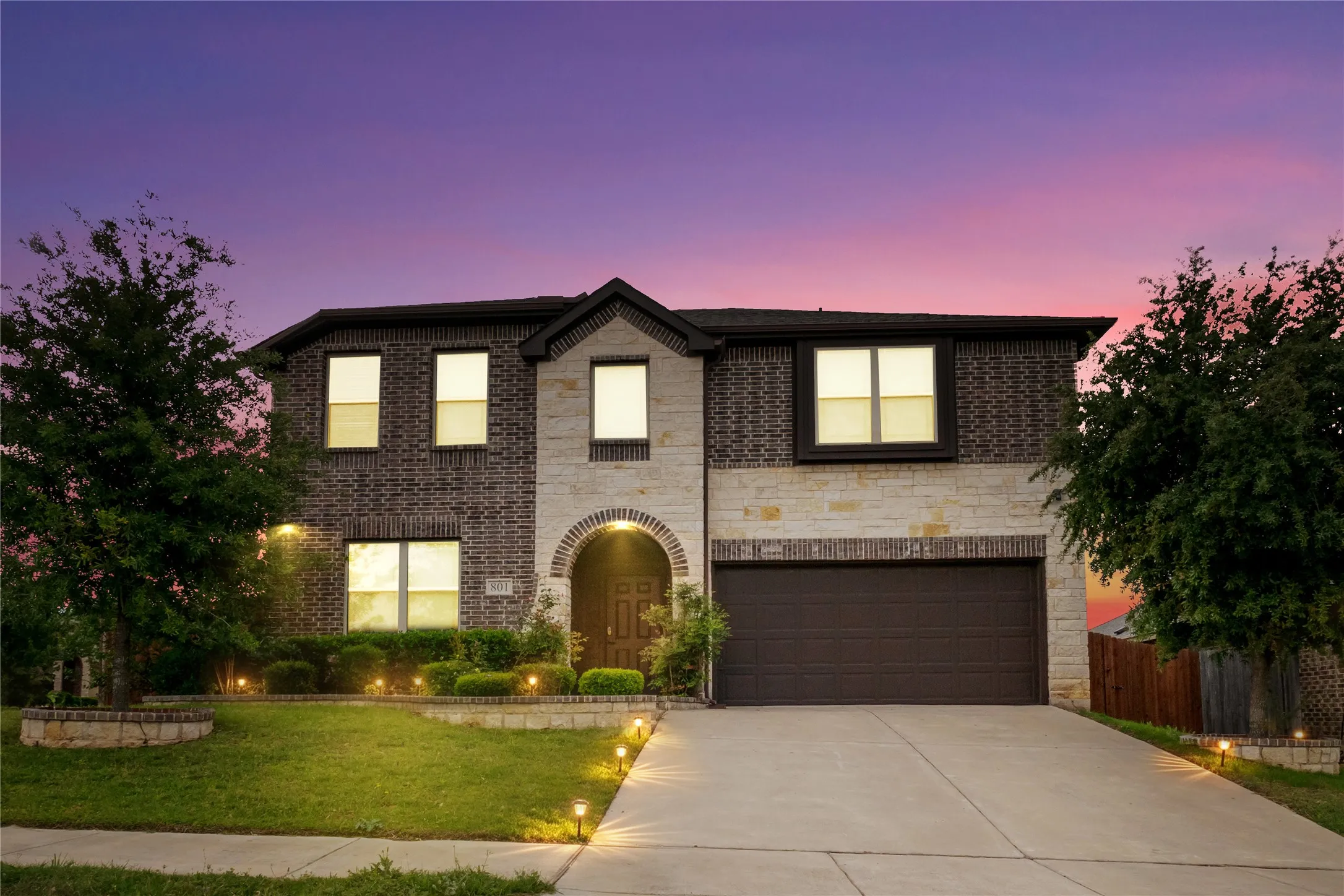 Single Family Residence For Sale in Tarrant County , 801 Oriel Circle, Fort Worth, Texas 76036, 5 Bedroom, 4 Bathroom, 2 Garage spaces, 3,070 Sqft, built in 2017, mls#21381361, Real Estate Agent in Fort Worth, Homes For Sale in Tarrant county, Homes For Sale in Fort Worth, Realtor in Fort Worth Texas, Real Estate Brokerage Independent Realty Texas, Luminita Cordes Realtor