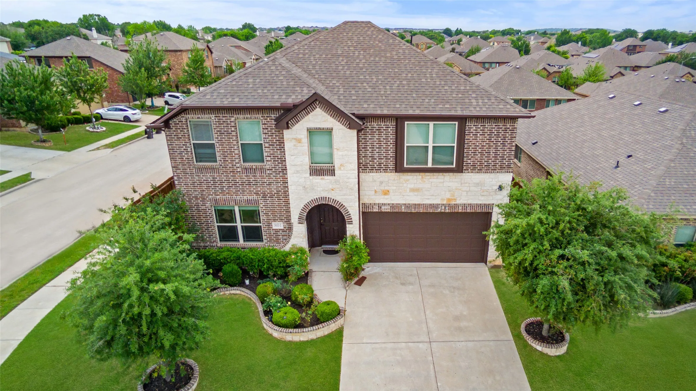 Single Family Residence For Sale in Tarrant County , 801 Oriel Circle, Fort Worth, Texas 76036, 5 Bedroom, 4 Bathroom, 2 Garage spaces, 3,070 Sqft, built in 2017, mls#21381361, Real Estate Agent in Fort Worth, Homes For Sale in Tarrant county, Homes For Sale in Fort Worth, Realtor in Fort Worth Texas, Real Estate Brokerage Independent Realty Texas, Luminita Cordes Realtor