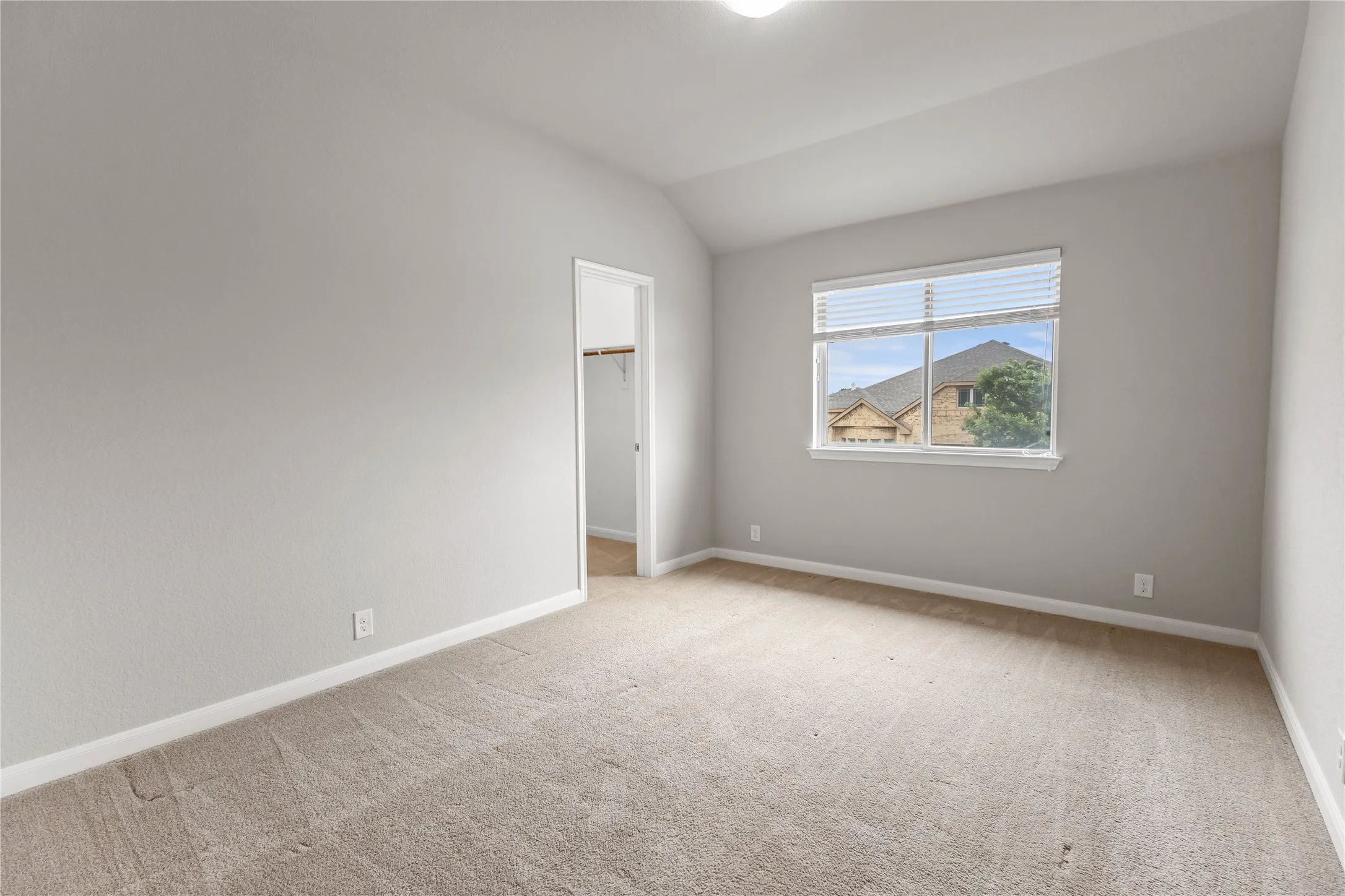 Single Family Residence For Sale in Tarrant County , 801 Oriel Circle, Fort Worth, Texas 76036, 5 Bedroom, 4 Bathroom, 2 Garage spaces, 3,070 Sqft, built in 2017, mls#21381361, Real Estate Agent in Fort Worth, Homes For Sale in Tarrant county, Homes For Sale in Fort Worth, Realtor in Fort Worth Texas, Real Estate Brokerage Independent Realty Texas, Luminita Cordes Realtor