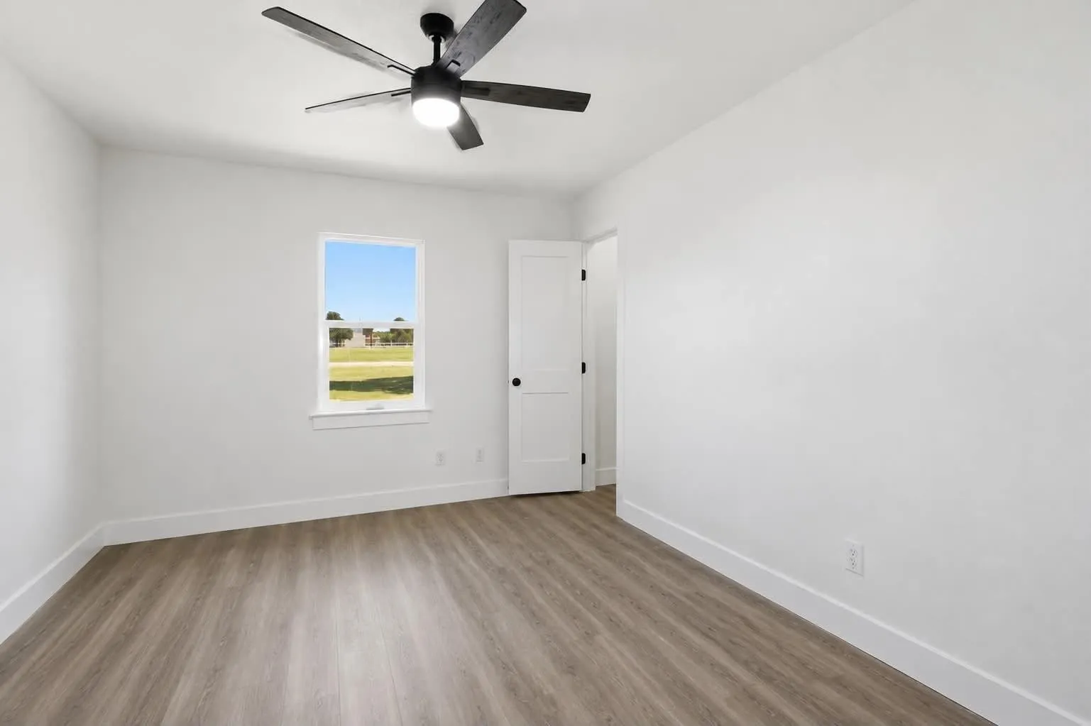 Single Family Residence For Rent in Taylor County , 141 Southfork Drive, Tuscola, Texas 79562, 4 Bedroom, 2 Bathroom, 2 Garage spaces, 2,743 Sqft, built in 1985, mls#21379264, Real Estate Agent in Tuscola, Homes For Rent in Taylor county, Homes For Rent in Tuscola, Realtor in Tuscola Texas, Real Estate Brokerage Independent Realty Texas, Luminita Cordes Realtor