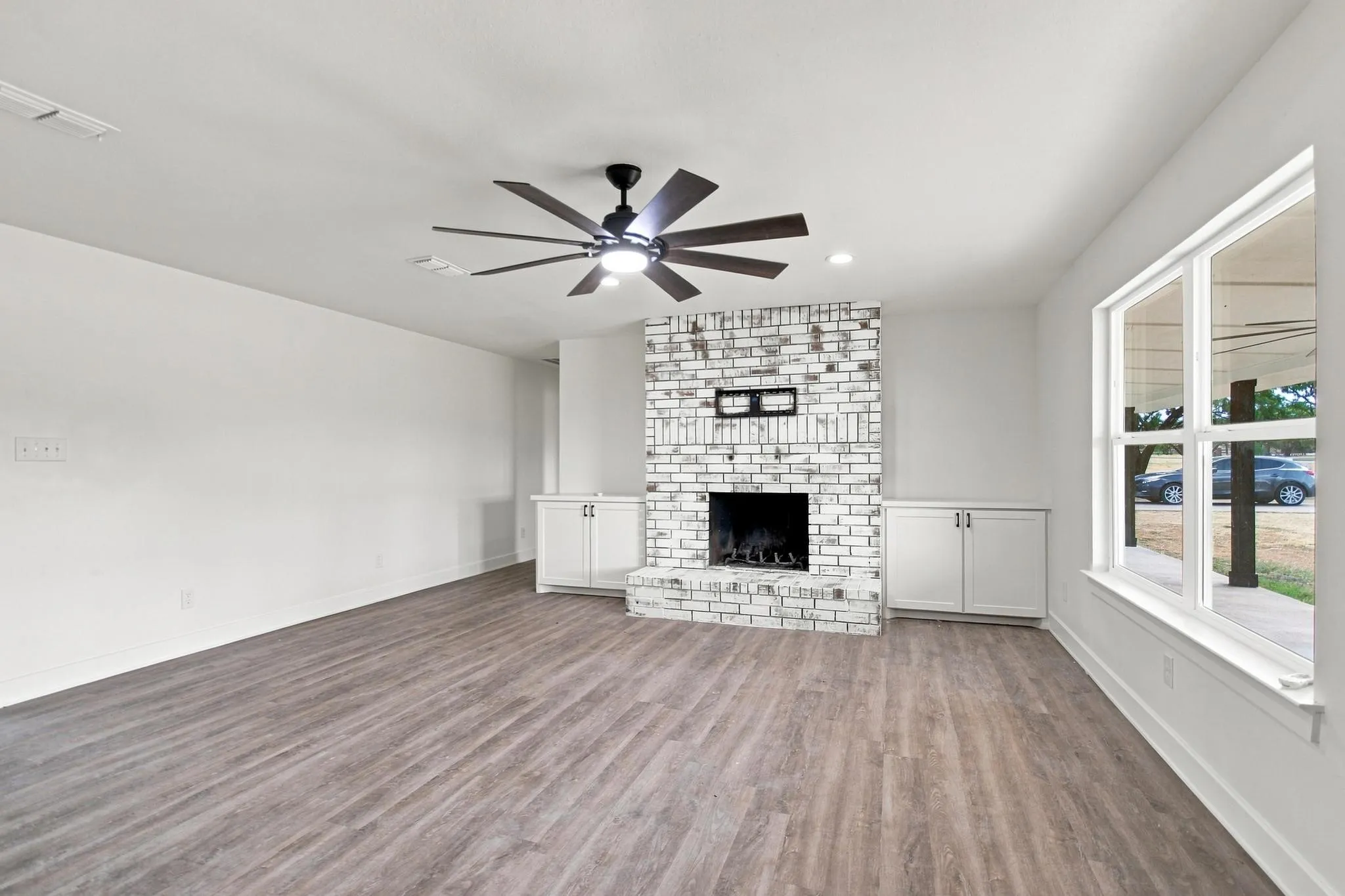 Single Family Residence For Rent in Taylor County , 141 Southfork Drive, Tuscola, Texas 79562, 4 Bedroom, 2 Bathroom, 2 Garage spaces, 2,743 Sqft, built in 1985, mls#21379264, Real Estate Agent in Tuscola, Homes For Rent in Taylor county, Homes For Rent in Tuscola, Realtor in Tuscola Texas, Real Estate Brokerage Independent Realty Texas, Luminita Cordes Realtor