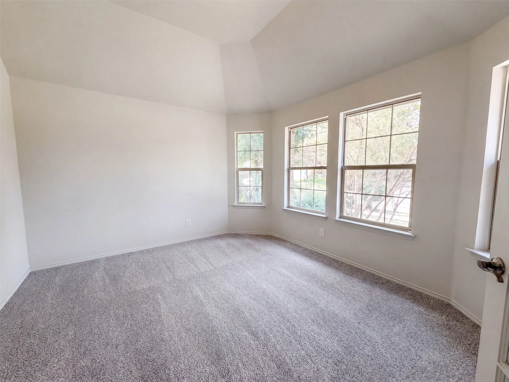 Single Family Residence For Sale in Tarrant County , 11813 Bellegrove Road, Burleson, Texas 76028, 4 Bedroom, 2 Bathroom, 2 Garage spaces, 2,030 Sqft, built in 2016, mls#21381369, Real Estate Agent in Burleson, Homes For Sale in Tarrant county, Homes For Sale in Burleson, Realtor in Burleson Texas, Real Estate Brokerage Independent Realty Texas, Luminita Cordes Realtor