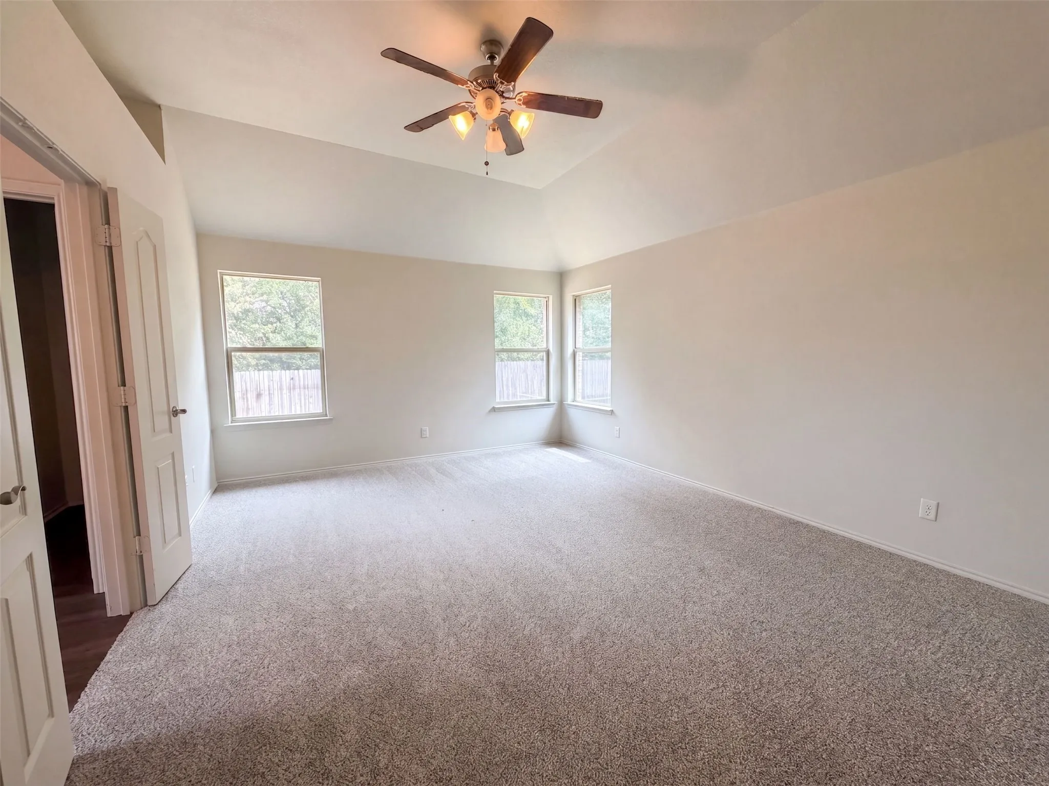 Single Family Residence For Sale in Tarrant County , 11813 Bellegrove Road, Burleson, Texas 76028, 4 Bedroom, 2 Bathroom, 2 Garage spaces, 2,030 Sqft, built in 2016, mls#21381369, Real Estate Agent in Burleson, Homes For Sale in Tarrant county, Homes For Sale in Burleson, Realtor in Burleson Texas, Real Estate Brokerage Independent Realty Texas, Luminita Cordes Realtor