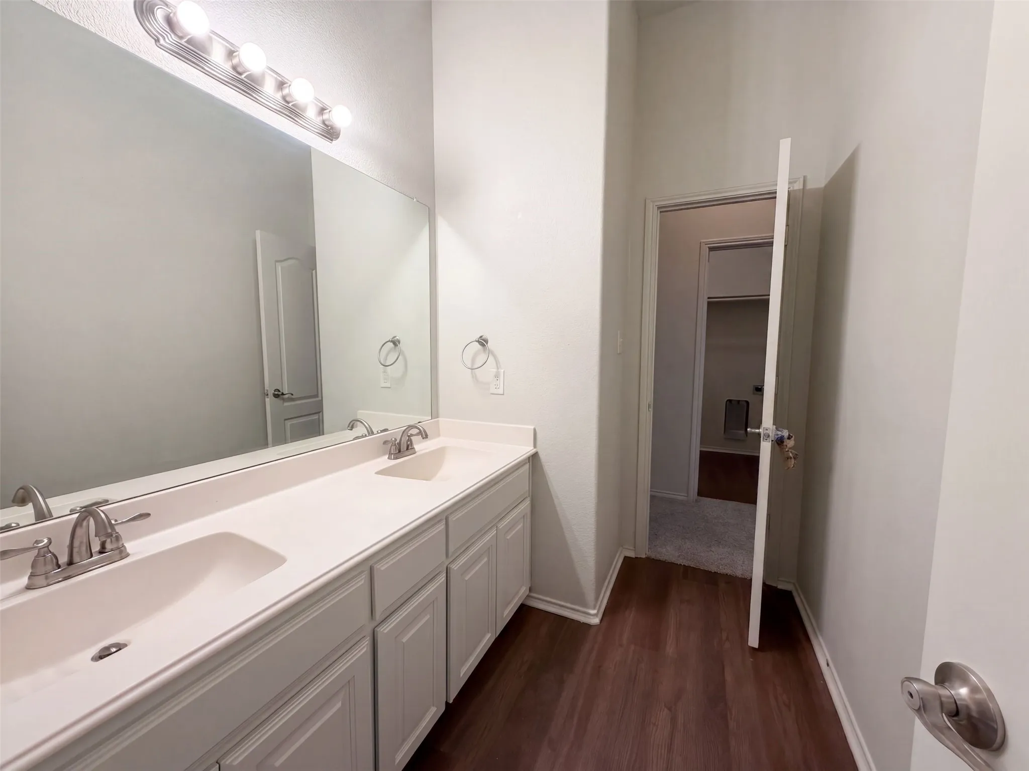 Single Family Residence For Sale in Tarrant County , 11813 Bellegrove Road, Burleson, Texas 76028, 4 Bedroom, 2 Bathroom, 2 Garage spaces, 2,030 Sqft, built in 2016, mls#21381369, Real Estate Agent in Burleson, Homes For Sale in Tarrant county, Homes For Sale in Burleson, Realtor in Burleson Texas, Real Estate Brokerage Independent Realty Texas, Luminita Cordes Realtor