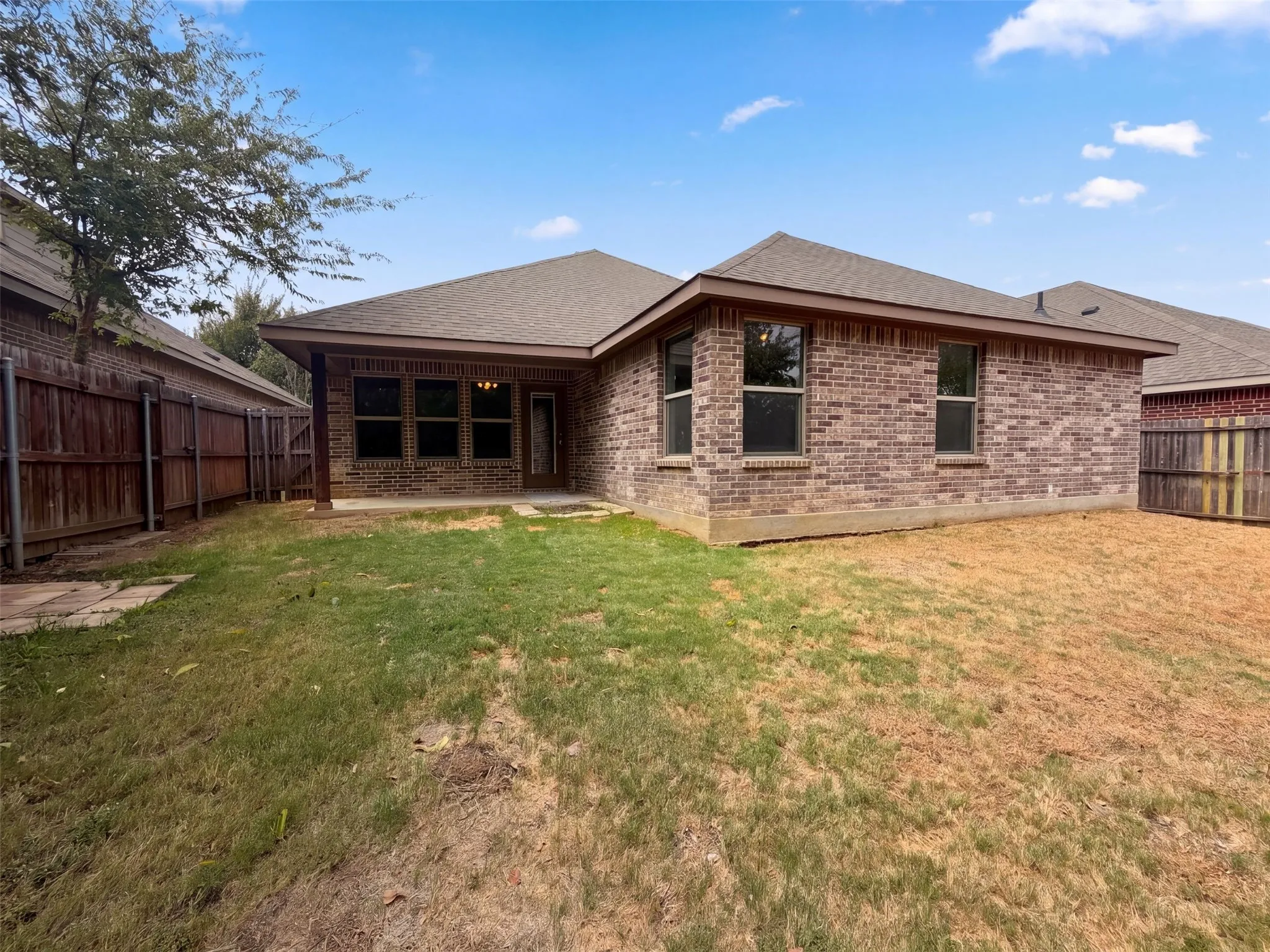 Single Family Residence For Sale in Tarrant County , 11813 Bellegrove Road, Burleson, Texas 76028, 4 Bedroom, 2 Bathroom, 2 Garage spaces, 2,030 Sqft, built in 2016, mls#21381369, Real Estate Agent in Burleson, Homes For Sale in Tarrant county, Homes For Sale in Burleson, Realtor in Burleson Texas, Real Estate Brokerage Independent Realty Texas, Luminita Cordes Realtor