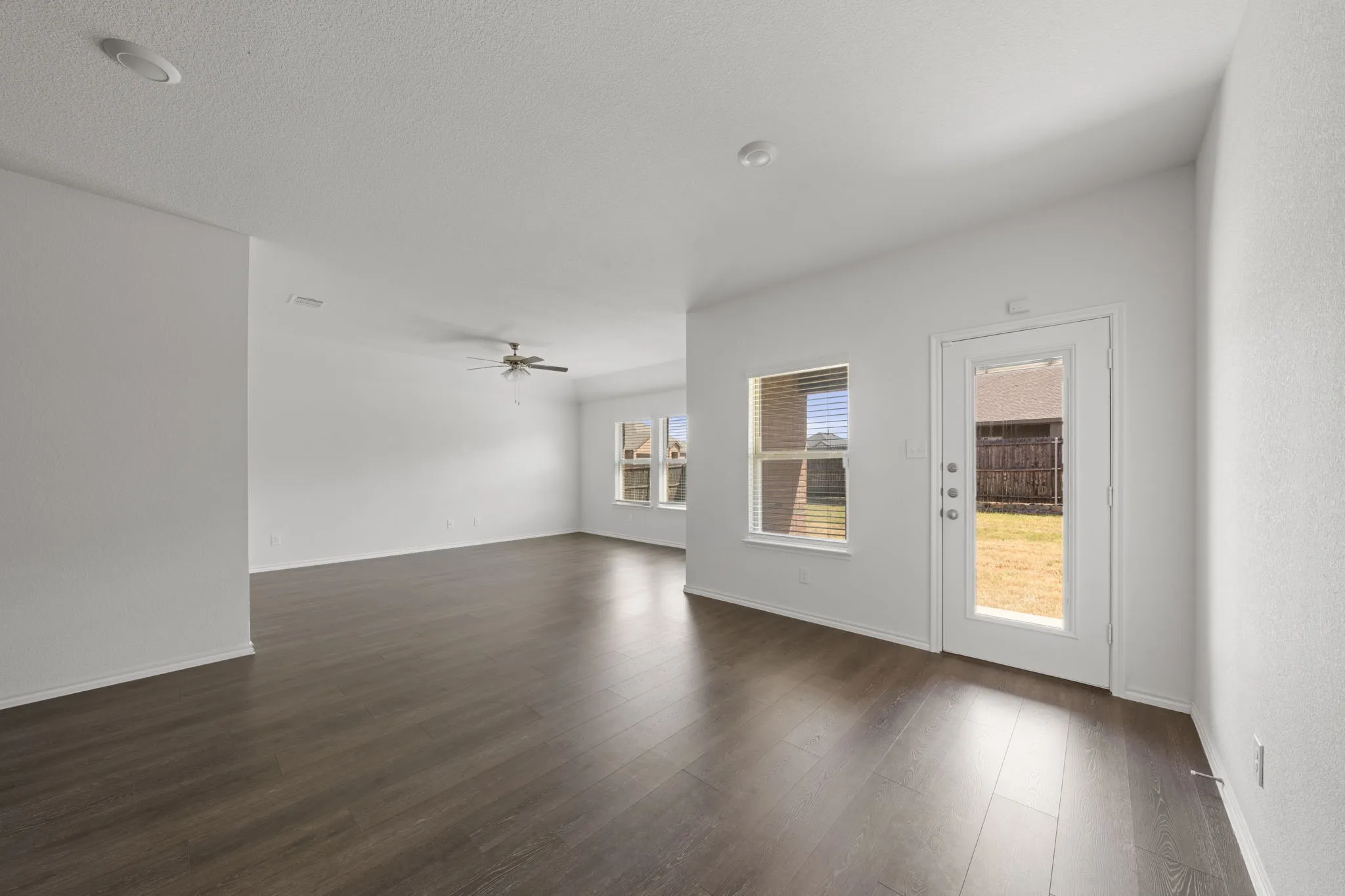 Single Family Residence For Sale in Collin County , 1201 Noble Stead Trail, Princeton, Texas 75407, 3 Bedroom, 2 Bathroom, 2 Garage spaces, 1,609 Sqft, built in 2022, mls#21375862, Real Estate Agent in Princeton, Homes For Sale in Collin county, Homes For Sale in Princeton, Realtor in Princeton Texas, Real Estate Brokerage Independent Realty Texas, Luminita Cordes Realtor