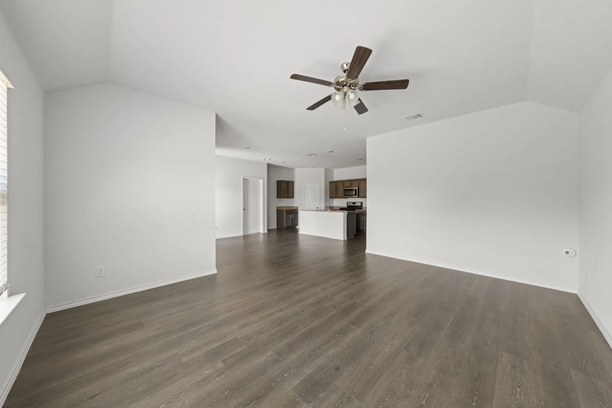 Single Family Residence For Sale in Collin County , 1201 Noble Stead Trail, Princeton, Texas 75407, 3 Bedroom, 2 Bathroom, 2 Garage spaces, 1,609 Sqft, built in 2022, mls#21375862, Real Estate Agent in Princeton, Homes For Sale in Collin county, Homes For Sale in Princeton, Realtor in Princeton Texas, Real Estate Brokerage Independent Realty Texas, Luminita Cordes Realtor