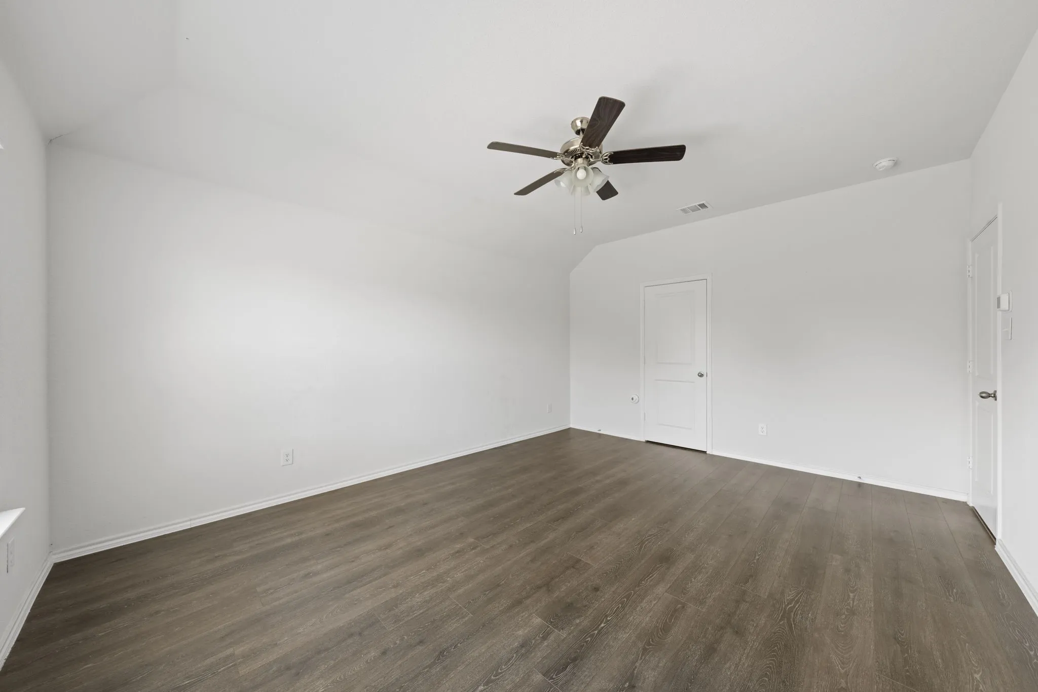 Single Family Residence For Sale in Collin County , 1201 Noble Stead Trail, Princeton, Texas 75407, 3 Bedroom, 2 Bathroom, 2 Garage spaces, 1,609 Sqft, built in 2022, mls#21375862, Real Estate Agent in Princeton, Homes For Sale in Collin county, Homes For Sale in Princeton, Realtor in Princeton Texas, Real Estate Brokerage Independent Realty Texas, Luminita Cordes Realtor