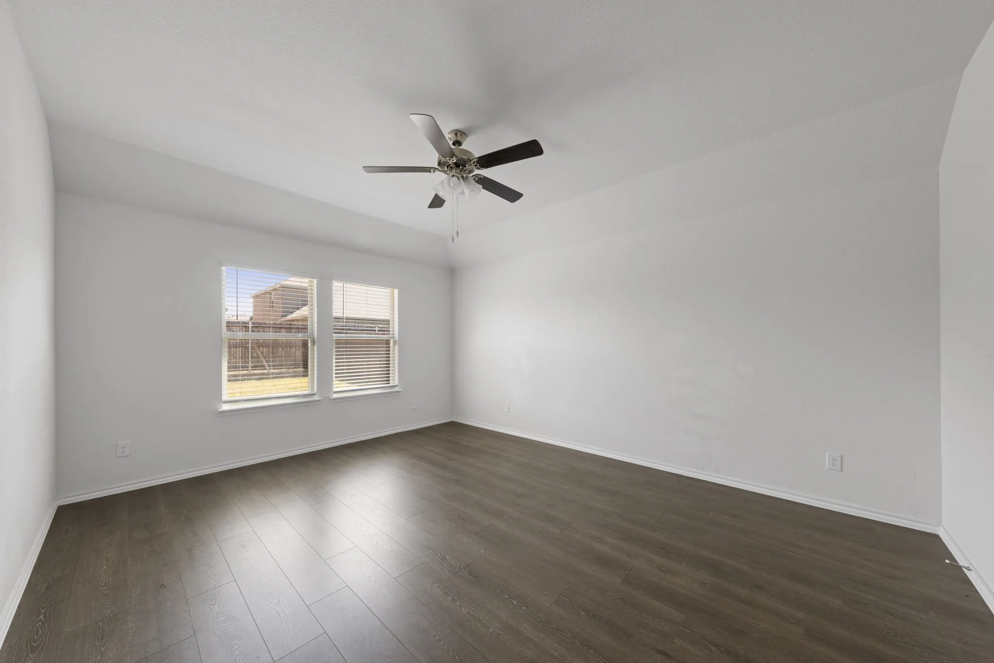Single Family Residence For Sale in Collin County , 1201 Noble Stead Trail, Princeton, Texas 75407, 3 Bedroom, 2 Bathroom, 2 Garage spaces, 1,609 Sqft, built in 2022, mls#21375862, Real Estate Agent in Princeton, Homes For Sale in Collin county, Homes For Sale in Princeton, Realtor in Princeton Texas, Real Estate Brokerage Independent Realty Texas, Luminita Cordes Realtor