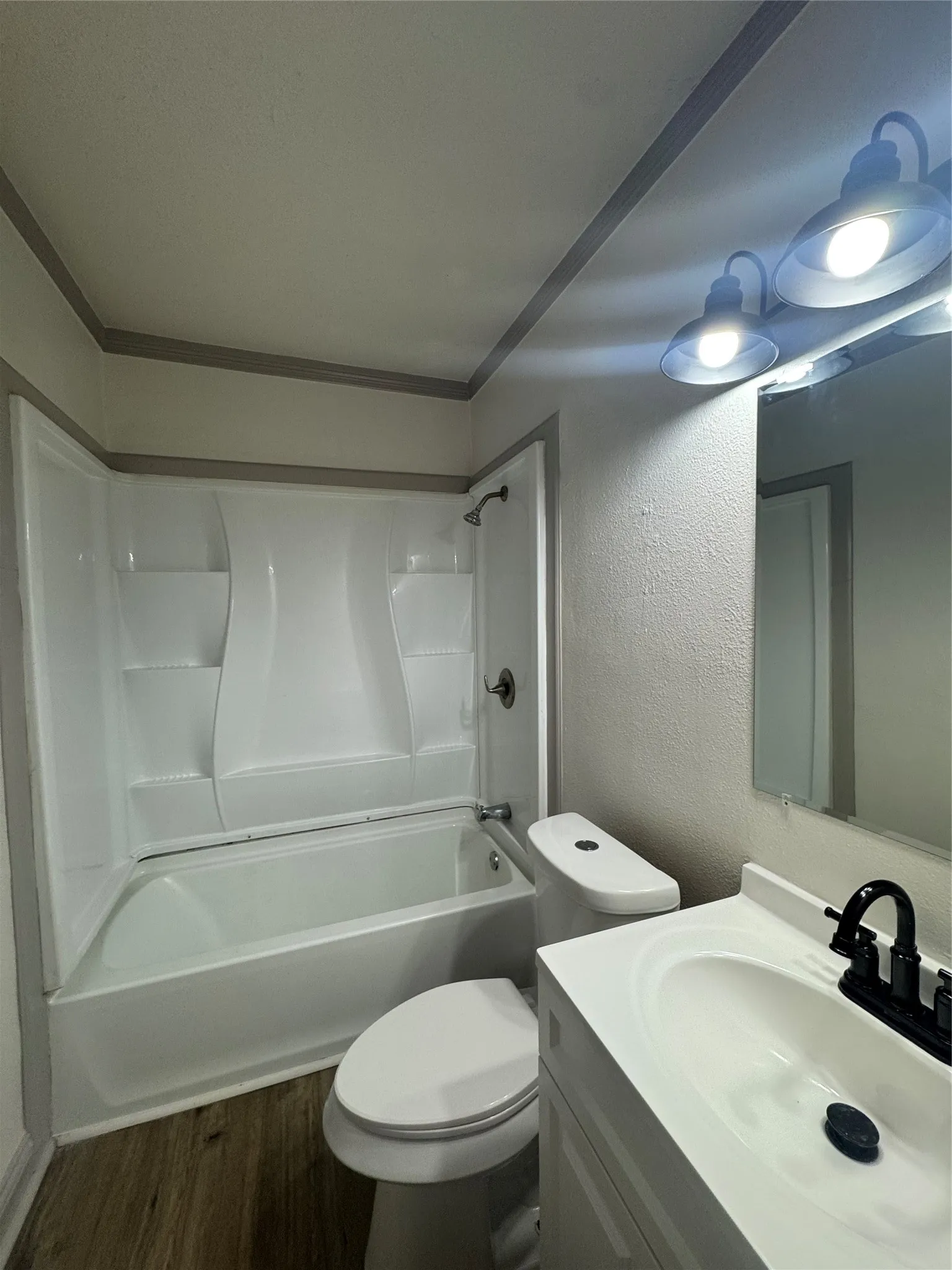 Single Family Residence For Rent in Dallas County , 310 Avenue J, Dallas, Texas 75203, 3 Bedroom, 1 Bathroom, 1 Garage spaces, 1,133 Sqft, built in 1946, mls#21381371, Real Estate Agent in Dallas, Homes For Rent in Dallas county, Homes For Rent in Dallas, Realtor in Dallas Texas, Real Estate Brokerage Independent Realty Texas, Luminita Cordes Realtor