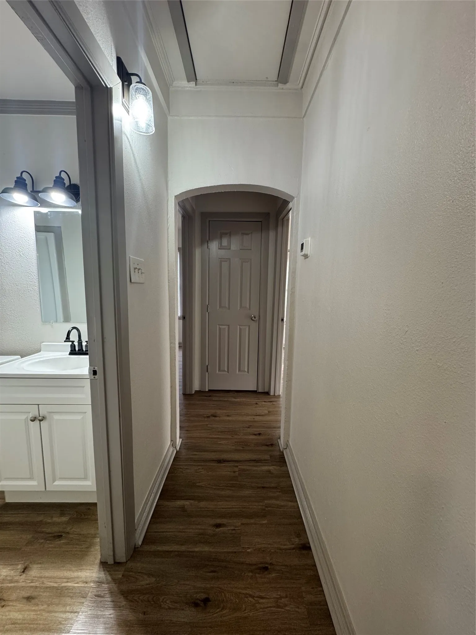 Single Family Residence For Rent in Dallas County , 310 Avenue J, Dallas, Texas 75203, 3 Bedroom, 1 Bathroom, 1 Garage spaces, 1,133 Sqft, built in 1946, mls#21381371, Real Estate Agent in Dallas, Homes For Rent in Dallas county, Homes For Rent in Dallas, Realtor in Dallas Texas, Real Estate Brokerage Independent Realty Texas, Luminita Cordes Realtor
