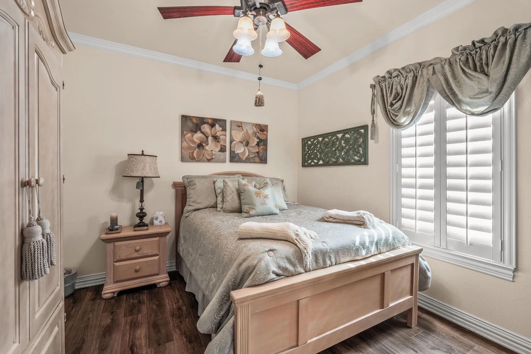Single Family Residence For Sale in Grayson County , 700 Coffee Circle, Pottsboro, Texas 75076, 4 Bedroom, 4 Bathroom, 3 Garage spaces, 3,374 Sqft, built in 2007, mls#21378020, Real Estate Agent in Pottsboro, Homes For Sale in Grayson county, Homes For Sale in Pottsboro, Realtor in Pottsboro Texas, Real Estate Brokerage Independent Realty Texas, Luminita Cordes Realtor