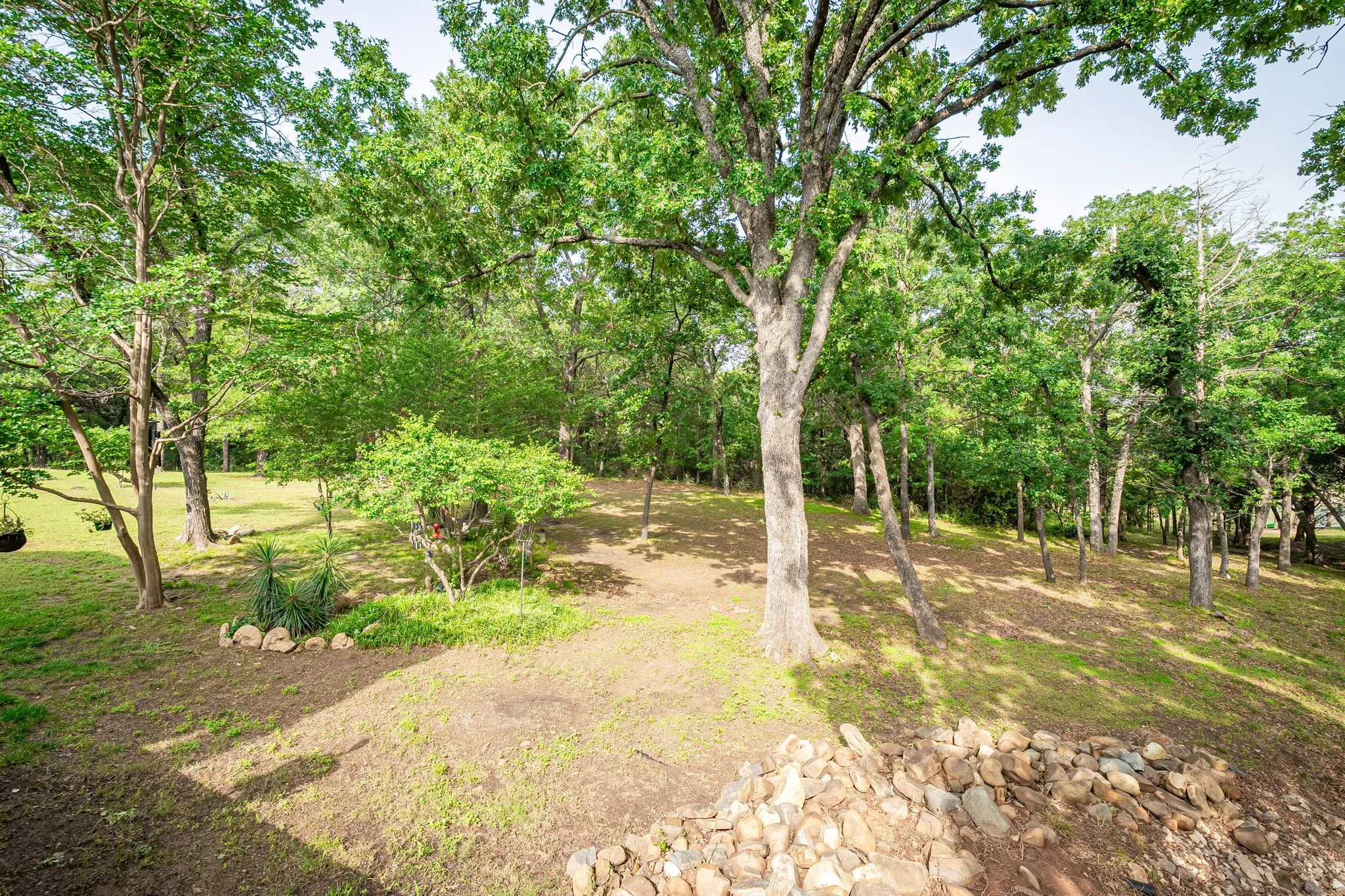Single Family Residence For Sale in Grayson County , 700 Coffee Circle, Pottsboro, Texas 75076, 4 Bedroom, 4 Bathroom, 3 Garage spaces, 3,374 Sqft, built in 2007, mls#21378020, Real Estate Agent in Pottsboro, Homes For Sale in Grayson county, Homes For Sale in Pottsboro, Realtor in Pottsboro Texas, Real Estate Brokerage Independent Realty Texas, Luminita Cordes Realtor
