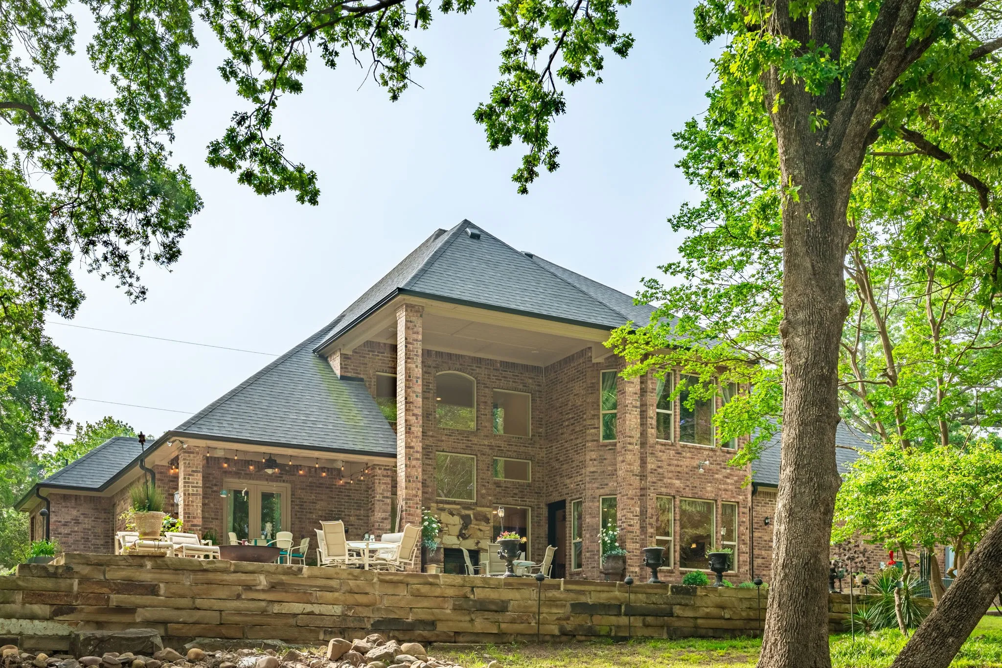 Single Family Residence For Sale in Grayson County , 700 Coffee Circle, Pottsboro, Texas 75076, 4 Bedroom, 4 Bathroom, 3 Garage spaces, 3,374 Sqft, built in 2007, mls#21378020, Real Estate Agent in Pottsboro, Homes For Sale in Grayson county, Homes For Sale in Pottsboro, Realtor in Pottsboro Texas, Real Estate Brokerage Independent Realty Texas, Luminita Cordes Realtor