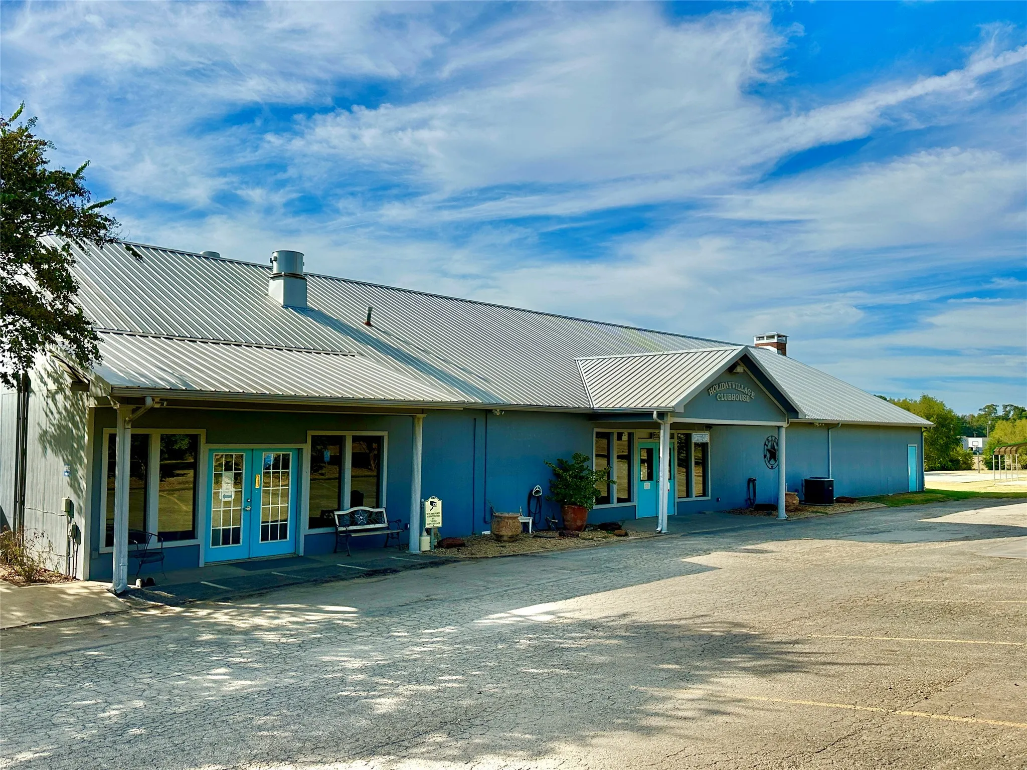 Single Family Residence For Sale in Wood County , 396 Concho, Quitman, Texas 75783, 1 Bedroom, 1 Bathroom, Garage spaces, 720 Sqft, built in 2020, mls#21380889, Real Estate Agent in Quitman, Homes For Sale in Wood county, Homes For Sale in Quitman, Realtor in Quitman Texas, Real Estate Brokerage Independent Realty Texas, Luminita Cordes Realtor