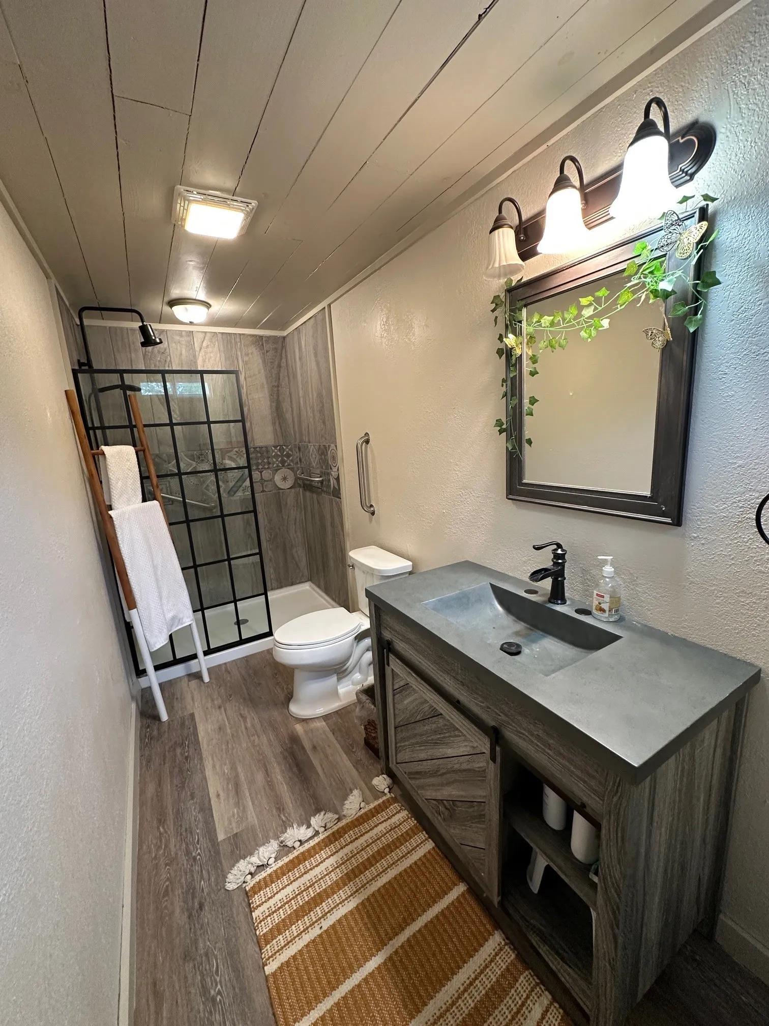 Single Family Residence For Sale in Wood County , 396 Concho, Quitman, Texas 75783, 1 Bedroom, 1 Bathroom, Garage spaces, 720 Sqft, built in 2020, mls#21380889, Real Estate Agent in Quitman, Homes For Sale in Wood county, Homes For Sale in Quitman, Realtor in Quitman Texas, Real Estate Brokerage Independent Realty Texas, Luminita Cordes Realtor