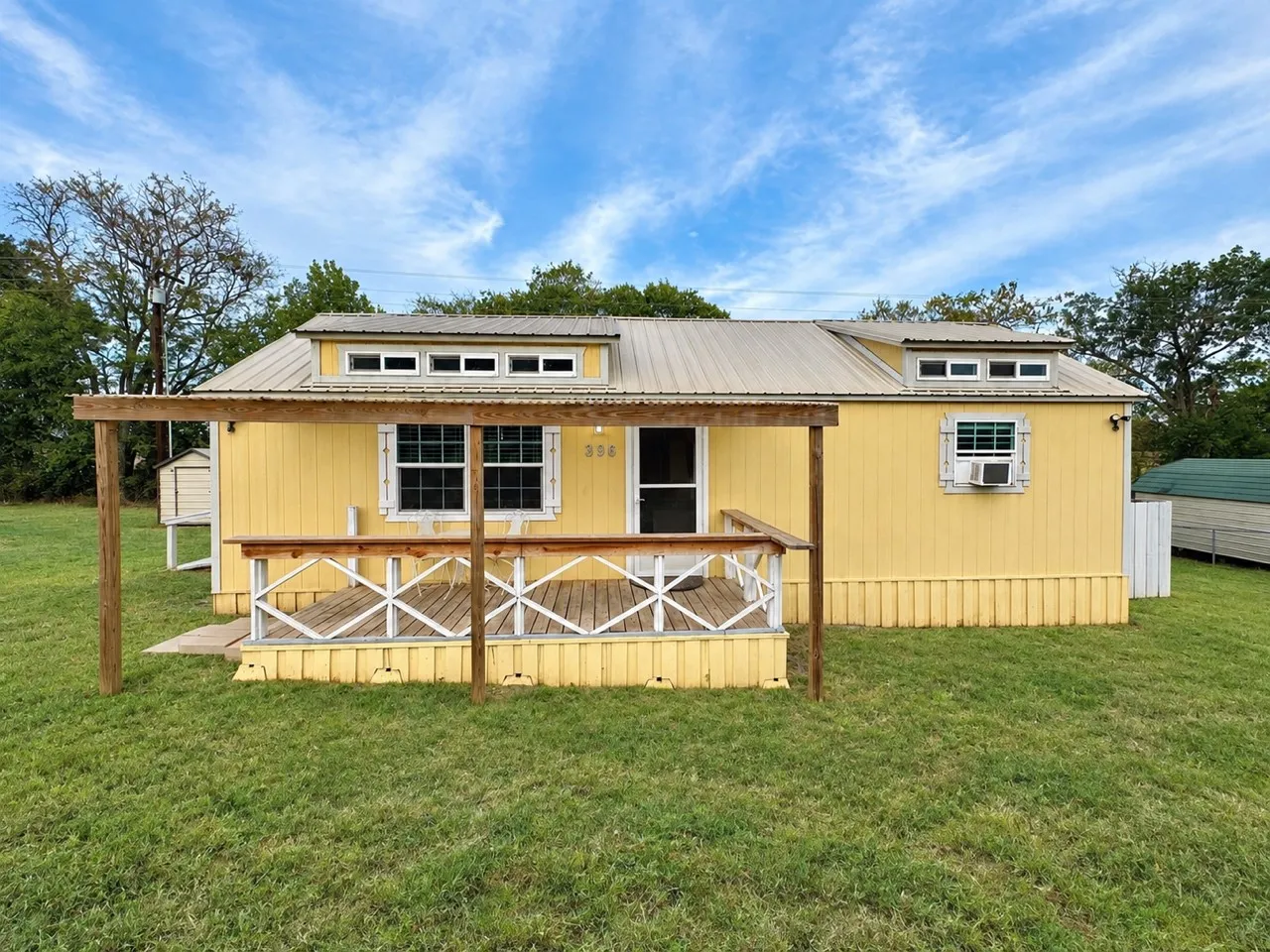 Single Family Residence For Sale in Wood County , 396 Concho, Quitman, Texas 75783, 1 Bedroom, 1 Bathroom, Garage spaces, 720 Sqft, built in 2020, mls#21380889, Real Estate Agent in Quitman, Homes For Sale in Wood county, Homes For Sale in Quitman, Realtor in Quitman Texas, Real Estate Brokerage Independent Realty Texas, Luminita Cordes Realtor