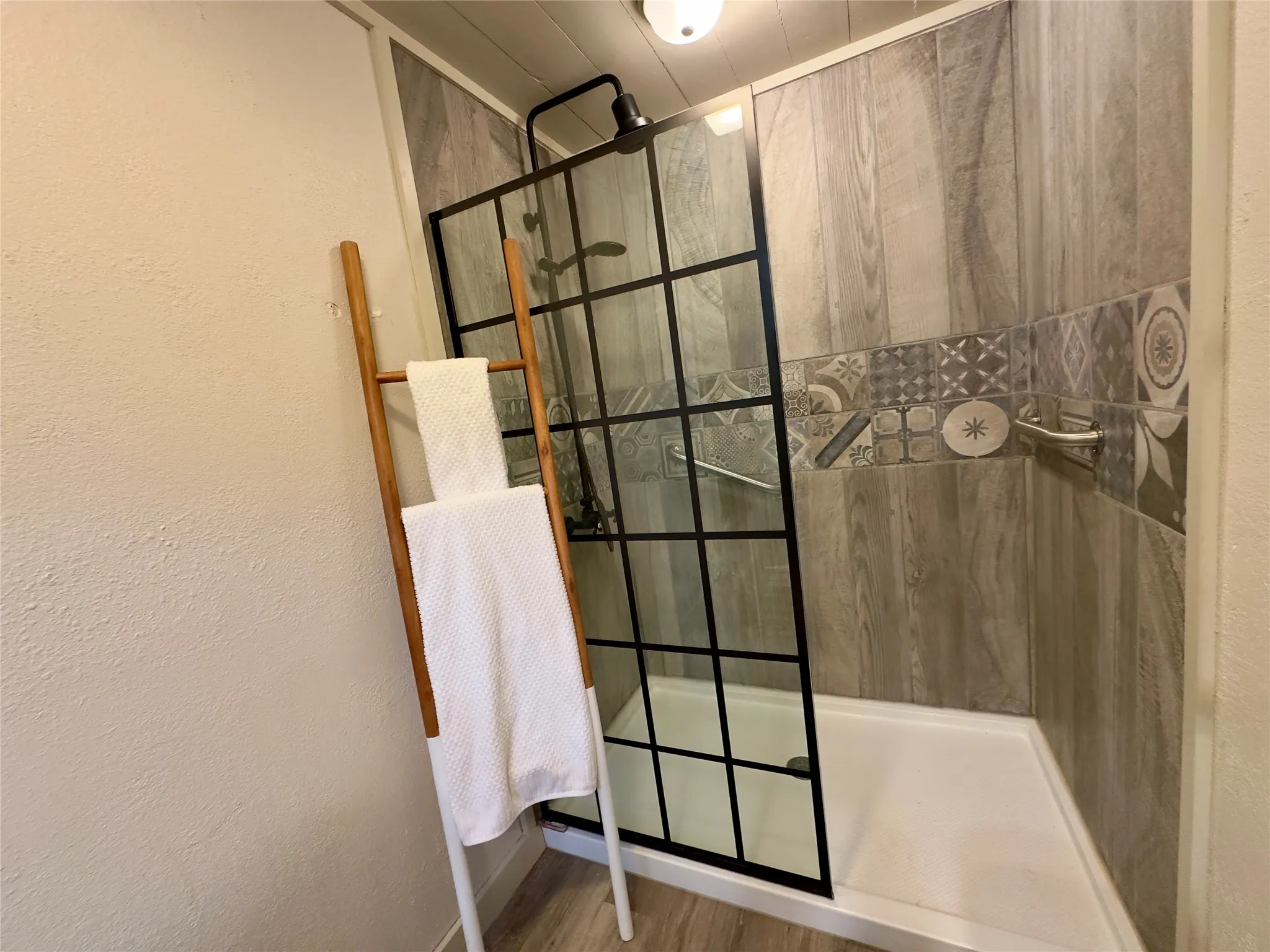 Single Family Residence For Sale in Wood County , 396 Concho, Quitman, Texas 75783, 1 Bedroom, 1 Bathroom, Garage spaces, 720 Sqft, built in 2020, mls#21380889, Real Estate Agent in Quitman, Homes For Sale in Wood county, Homes For Sale in Quitman, Realtor in Quitman Texas, Real Estate Brokerage Independent Realty Texas, Luminita Cordes Realtor