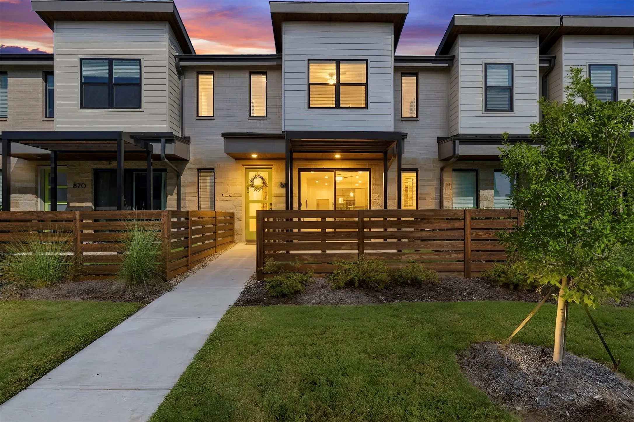 Townhouse For Sale in Denton County , 880 Dulaney Court, Prosper, Texas 75078, 3 Bedroom, 3 Bathroom, 2 Garage spaces, 1,868 Sqft, built in 2023, mls#21381200, Real Estate Agent in Prosper, Homes For Sale in Denton county, Homes For Sale in Prosper, Realtor in Prosper Texas, Real Estate Brokerage Independent Realty Texas, Luminita Cordes Realtor