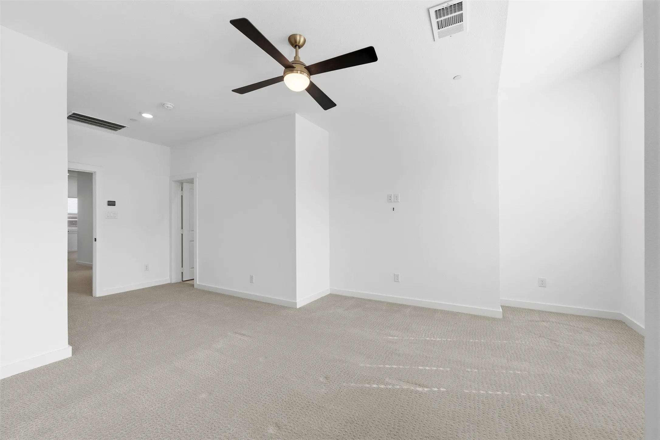 Townhouse For Sale in Denton County , 880 Dulaney Court, Prosper, Texas 75078, 3 Bedroom, 3 Bathroom, 2 Garage spaces, 1,868 Sqft, built in 2023, mls#21381200, Real Estate Agent in Prosper, Homes For Sale in Denton county, Homes For Sale in Prosper, Realtor in Prosper Texas, Real Estate Brokerage Independent Realty Texas, Luminita Cordes Realtor