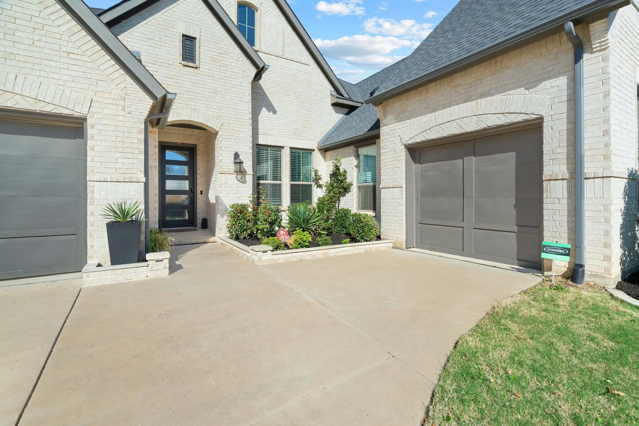 Single Family Residence For Sale in Denton County , 803 Placid Way, Argyle, Texas 76226, 4 Bedroom, 3 Bathroom, 3 Garage spaces, 3,174 Sqft, built in 2022, mls#21381331, Real Estate Agent in Argyle, Homes For Sale in Denton county, Homes For Sale in Argyle, Realtor in Argyle Texas, Real Estate Brokerage Independent Realty Texas, Luminita Cordes Realtor