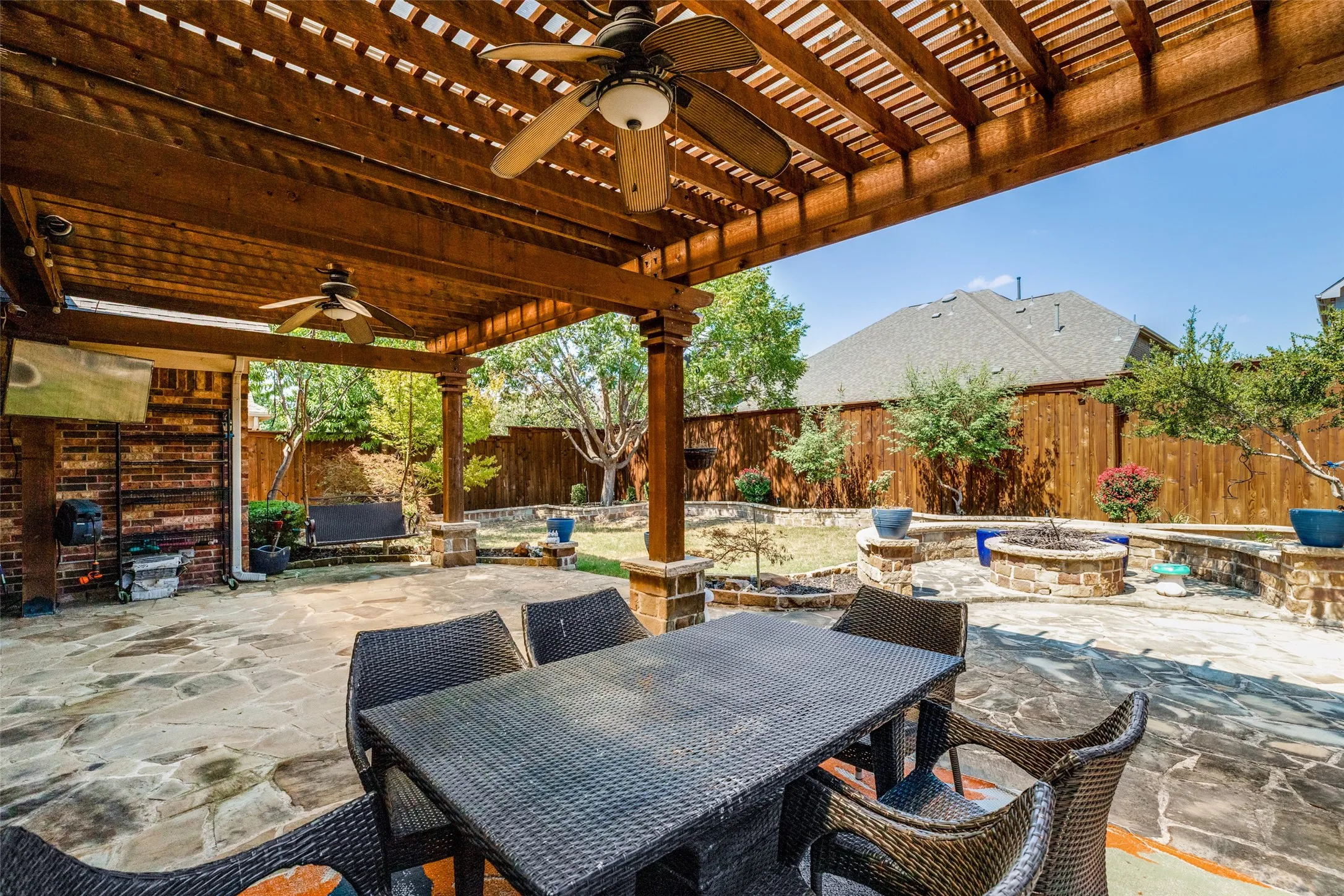Single Family Residence For Sale in Collin County , 9564 Lance Drive, Frisco, Texas 75035, 3 Bedroom, 2 Bathroom, 2 Garage spaces, 2,405 Sqft, built in 2011, mls#21381337, Real Estate Agent in Frisco, Homes For Sale in Collin county, Homes For Sale in Frisco, Realtor in Frisco Texas, Real Estate Brokerage Independent Realty Texas, Luminita Cordes Realtor