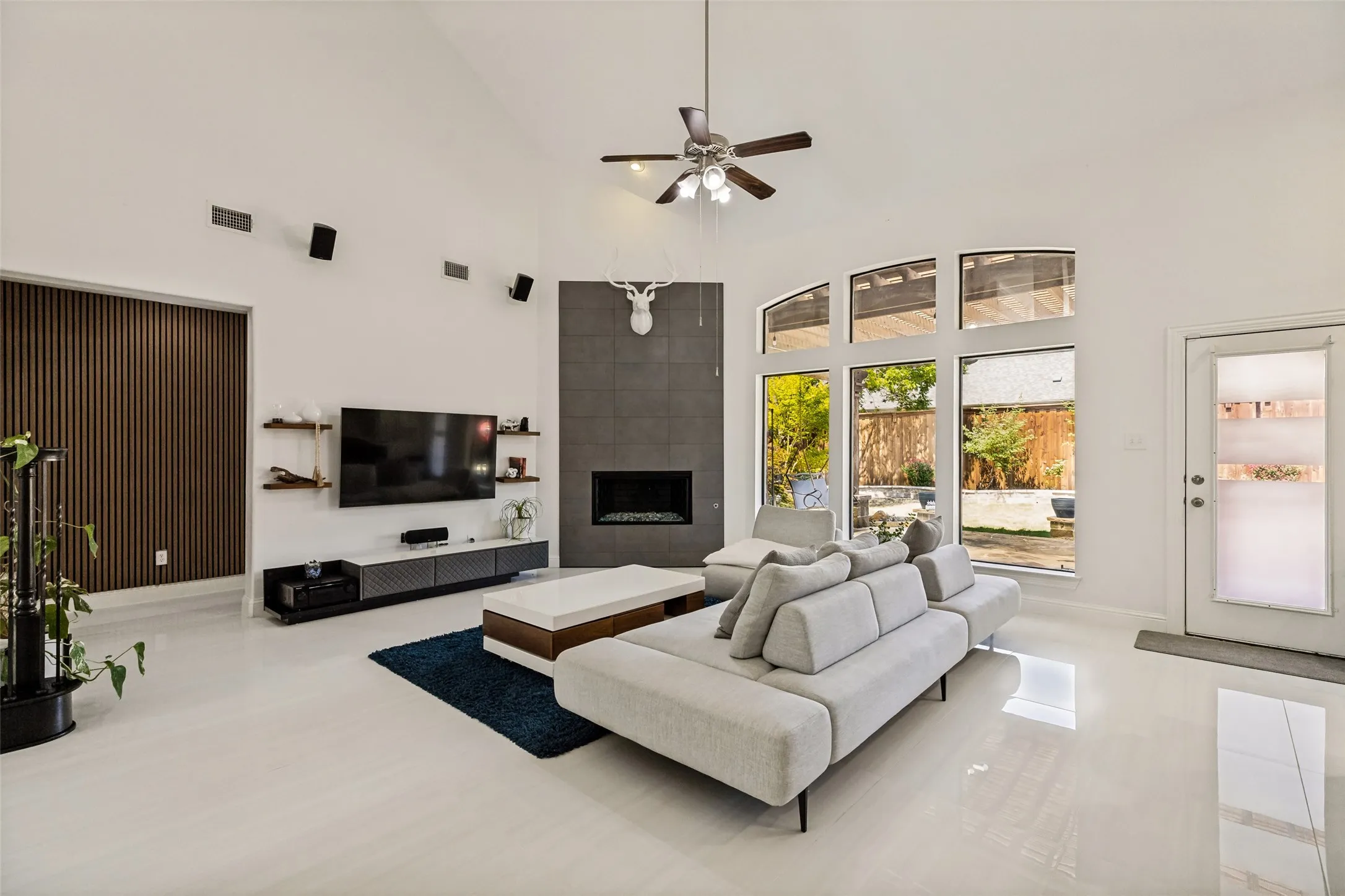 Single Family Residence For Sale in Collin County , 9564 Lance Drive, Frisco, Texas 75035, 3 Bedroom, 2 Bathroom, 2 Garage spaces, 2,405 Sqft, built in 2011, mls#21381337, Real Estate Agent in Frisco, Homes For Sale in Collin county, Homes For Sale in Frisco, Realtor in Frisco Texas, Real Estate Brokerage Independent Realty Texas, Luminita Cordes Realtor