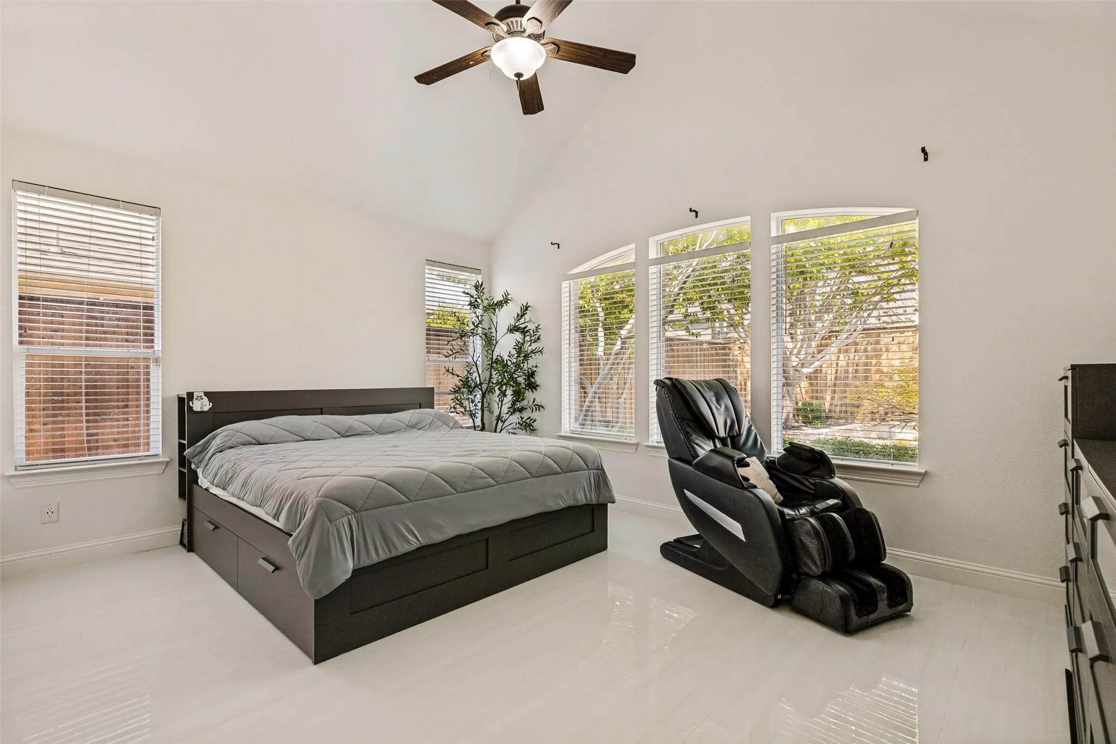Single Family Residence For Sale in Collin County , 9564 Lance Drive, Frisco, Texas 75035, 3 Bedroom, 2 Bathroom, 2 Garage spaces, 2,405 Sqft, built in 2011, mls#21381337, Real Estate Agent in Frisco, Homes For Sale in Collin county, Homes For Sale in Frisco, Realtor in Frisco Texas, Real Estate Brokerage Independent Realty Texas, Luminita Cordes Realtor