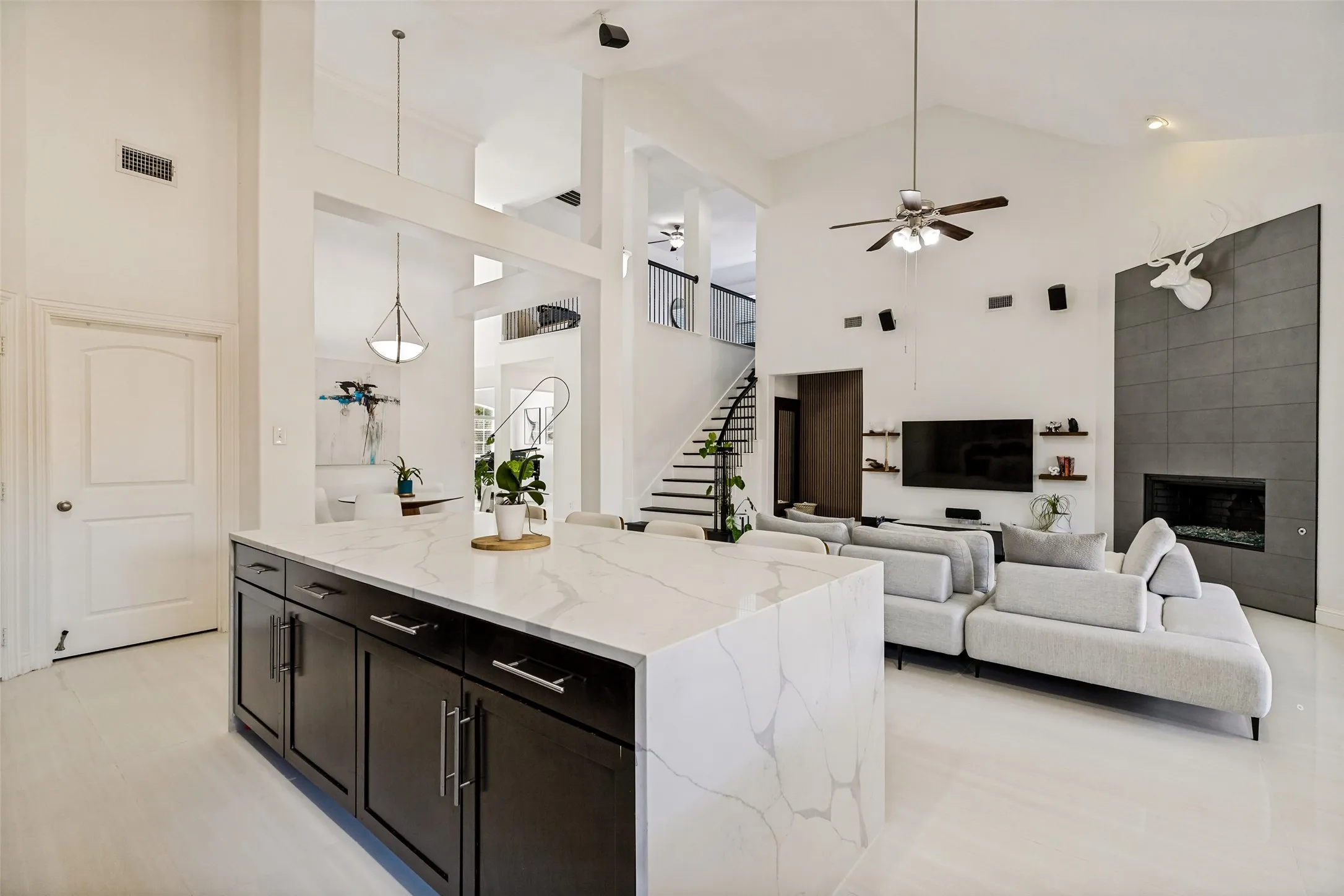 Single Family Residence For Sale in Collin County , 9564 Lance Drive, Frisco, Texas 75035, 3 Bedroom, 2 Bathroom, 2 Garage spaces, 2,405 Sqft, built in 2011, mls#21381337, Real Estate Agent in Frisco, Homes For Sale in Collin county, Homes For Sale in Frisco, Realtor in Frisco Texas, Real Estate Brokerage Independent Realty Texas, Luminita Cordes Realtor