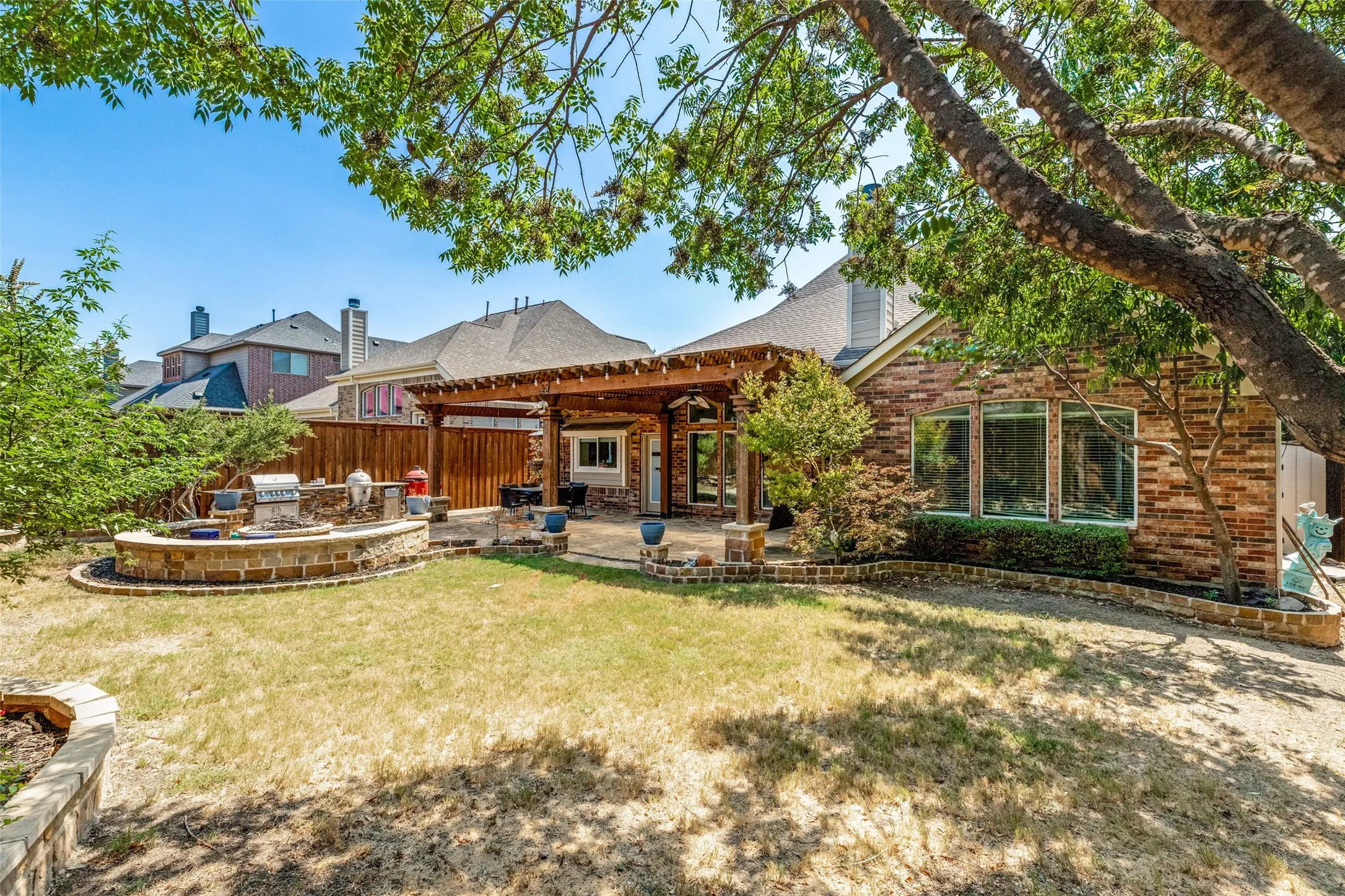 Single Family Residence For Sale in Collin County , 9564 Lance Drive, Frisco, Texas 75035, 3 Bedroom, 2 Bathroom, 2 Garage spaces, 2,405 Sqft, built in 2011, mls#21381337, Real Estate Agent in Frisco, Homes For Sale in Collin county, Homes For Sale in Frisco, Realtor in Frisco Texas, Real Estate Brokerage Independent Realty Texas, Luminita Cordes Realtor