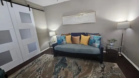 Wood-finish flooring with neutral wall tones