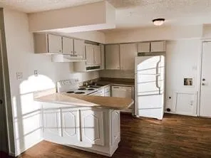 Duplex For Rent in Tarrant County , 917 Cody Court, River Oaks, Texas 76114, 2 Bedroom, 1 Bathroom, Garage spaces, 780 Sqft, built in 1973, mls#21381384, Real Estate Agent in River Oaks, Homes For Rent in Tarrant county, Homes For Rent in River Oaks, Realtor in River Oaks Texas, Real Estate Brokerage Independent Realty Texas, Luminita Cordes Realtor