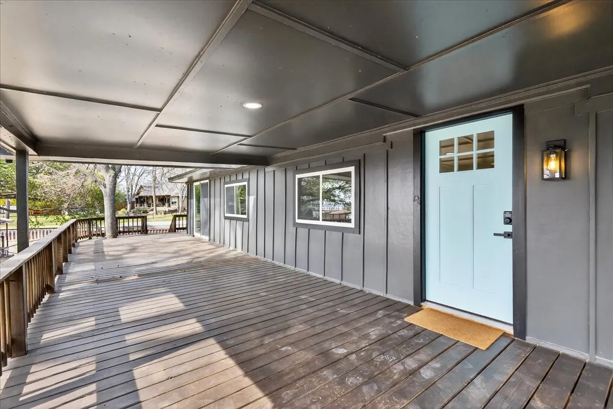 Manufactured Home For Sale in Henderson County , 107 Lakewood Drive, Mabank, Texas 75156, 4 Bedroom, 2 Bathroom, Garage spaces, 1,440 Sqft, built in 1976, mls#21381383, Real Estate Agent in Mabank, Homes For Sale in Henderson county, Homes For Sale in Mabank, Realtor in Mabank Texas, Real Estate Brokerage Independent Realty Texas, Luminita Cordes Realtor