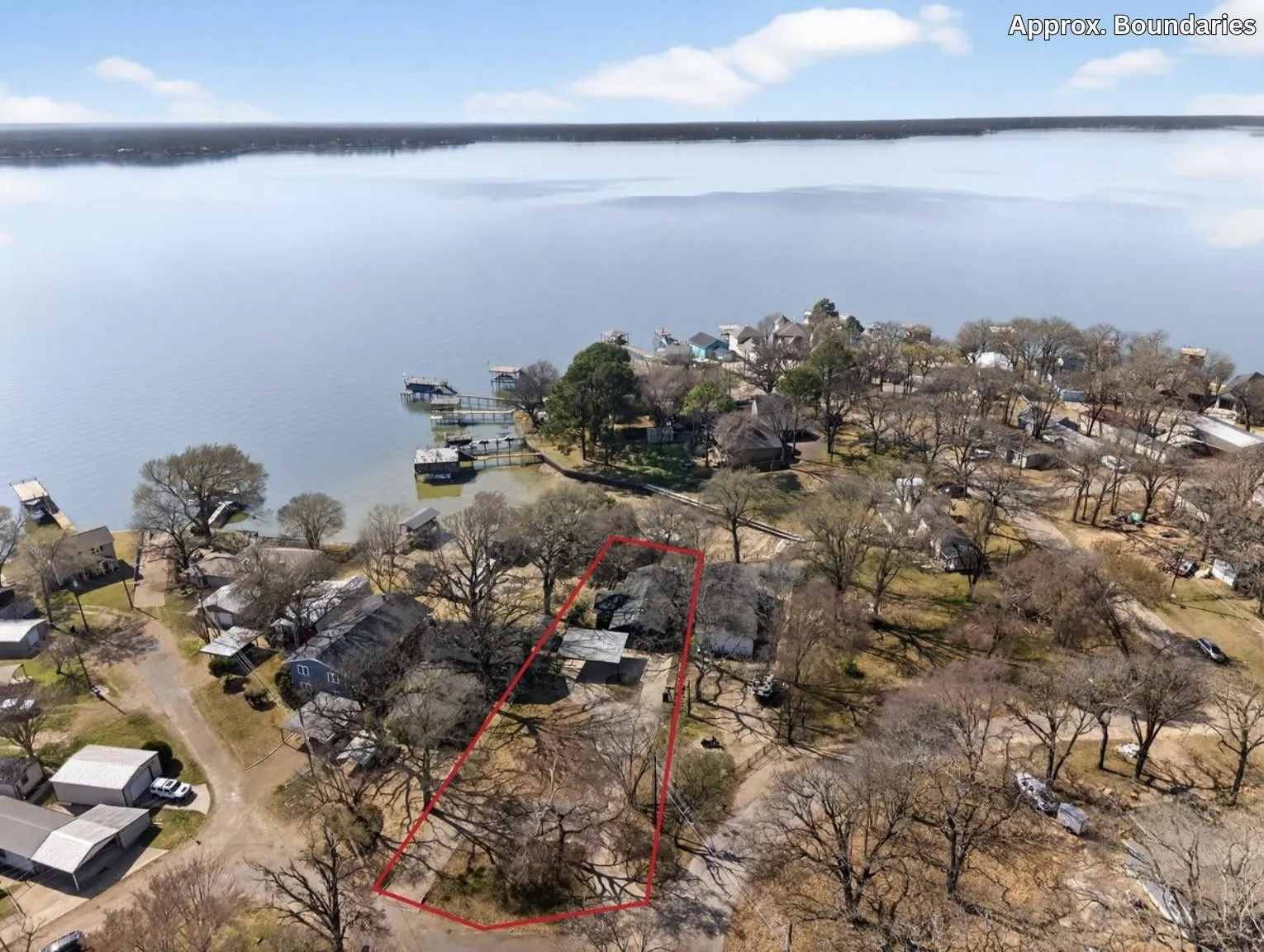 Manufactured Home For Sale in Henderson County , 107 Lakewood Drive, Mabank, Texas 75156, 4 Bedroom, 2 Bathroom, Garage spaces, 1,440 Sqft, built in 1976, mls#21381383, Real Estate Agent in Mabank, Homes For Sale in Henderson county, Homes For Sale in Mabank, Realtor in Mabank Texas, Real Estate Brokerage Independent Realty Texas, Luminita Cordes Realtor