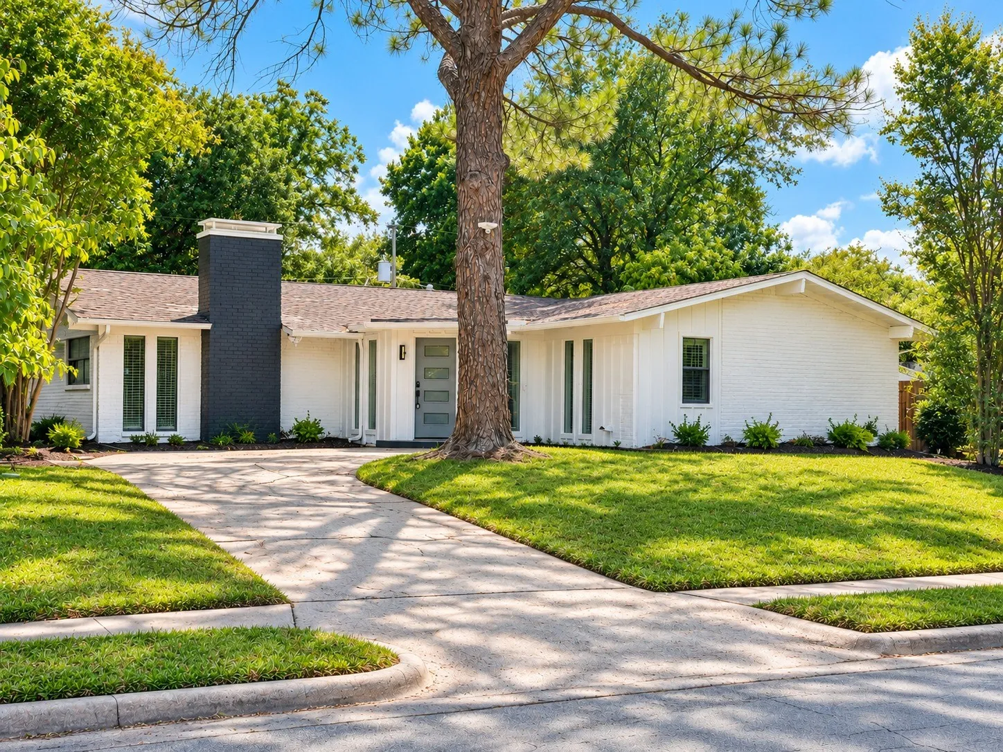 Single Family Residence For Sale in Dallas County , 3038 Talisman Drive, Dallas, Texas 75229, 3 Bedroom, 2 Bathroom, Garage spaces, 2,088 Sqft, built in 1959, mls#21378694, Real Estate Agent in Dallas, Homes For Sale in Dallas county, Homes For Sale in Dallas, Realtor in Dallas Texas, Real Estate Brokerage Independent Realty Texas, Luminita Cordes Realtor