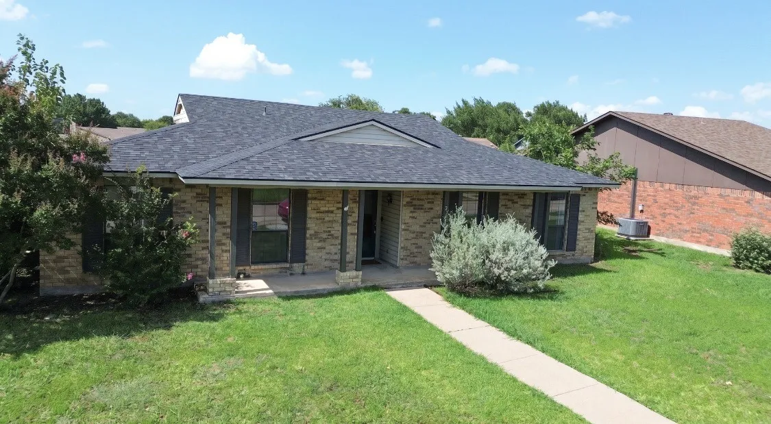 Single Family Residence For Sale in Denton County , 2213 Proctor Drive, Carrollton, Texas 75007, 3 Bedroom, 2 Bathroom, 2 Garage spaces, 2,831 Sqft, built in 1978, mls#21381387, Real Estate Agent in Carrollton, Homes For Sale in Denton county, Homes For Sale in Carrollton, Realtor in Carrollton Texas, Real Estate Brokerage Independent Realty Texas, Luminita Cordes Realtor