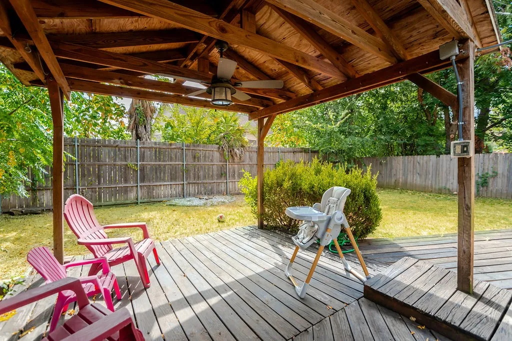Single Family Residence For Rent in Dallas County , 2416 Summer Place Drive, Irving, Texas 75062, 3 Bedroom, 2 Bathroom, 2 Garage spaces, 1,796 Sqft, built in 1964, mls#21381389, Real Estate Agent in Irving, Homes For Rent in Dallas county, Homes For Rent in Irving, Realtor in Irving Texas, Real Estate Brokerage Independent Realty Texas, Luminita Cordes Realtor