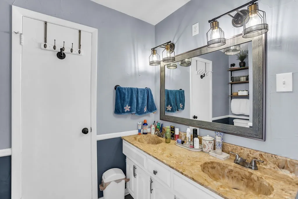 Single Family Residence For Rent in Dallas County , 2416 Summer Place Drive, Irving, Texas 75062, 3 Bedroom, 2 Bathroom, 2 Garage spaces, 1,796 Sqft, built in 1964, mls#21381389, Real Estate Agent in Irving, Homes For Rent in Dallas county, Homes For Rent in Irving, Realtor in Irving Texas, Real Estate Brokerage Independent Realty Texas, Luminita Cordes Realtor